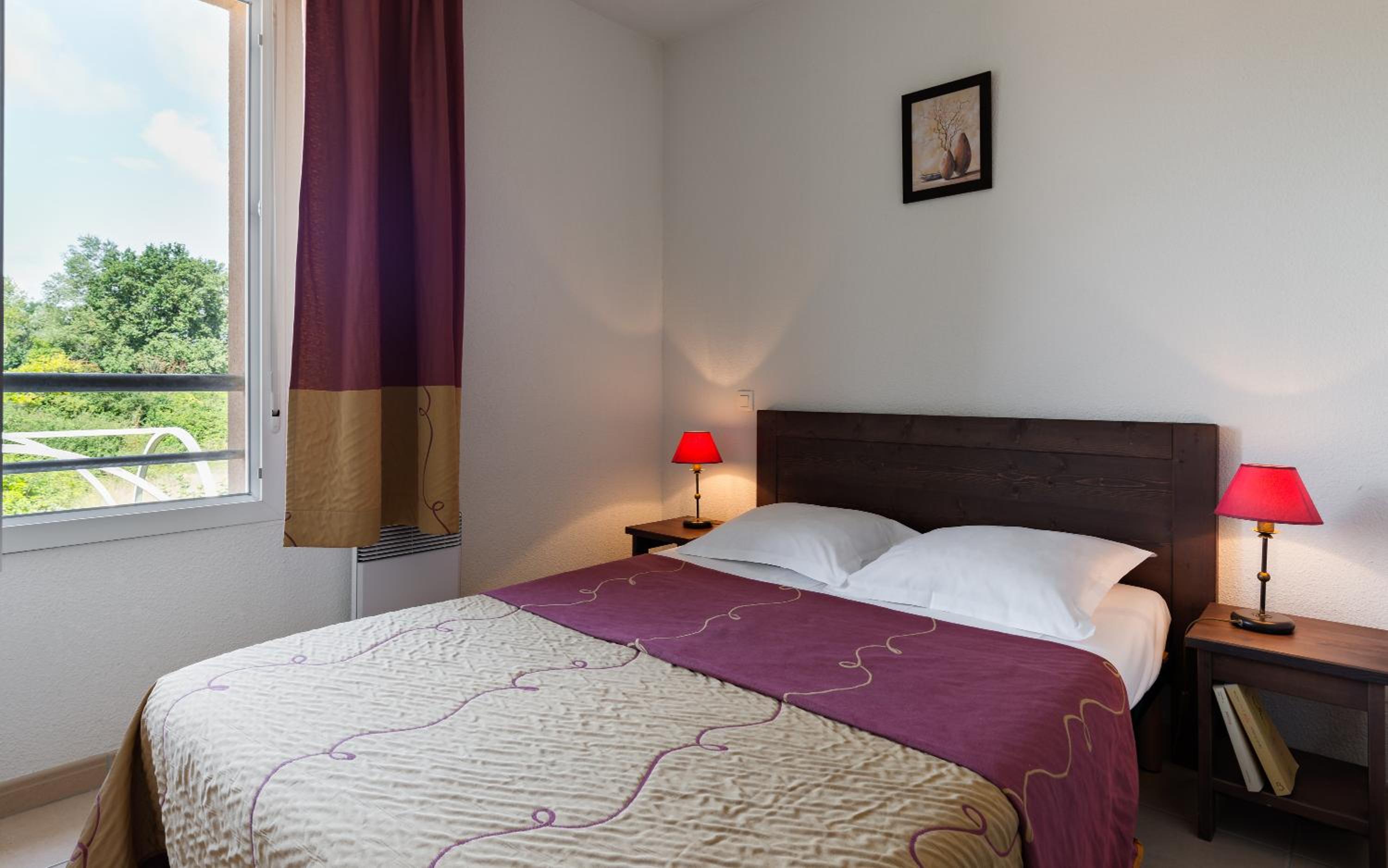 Duplex Two-Bedroom Apartment with Alcove (8 Adults)