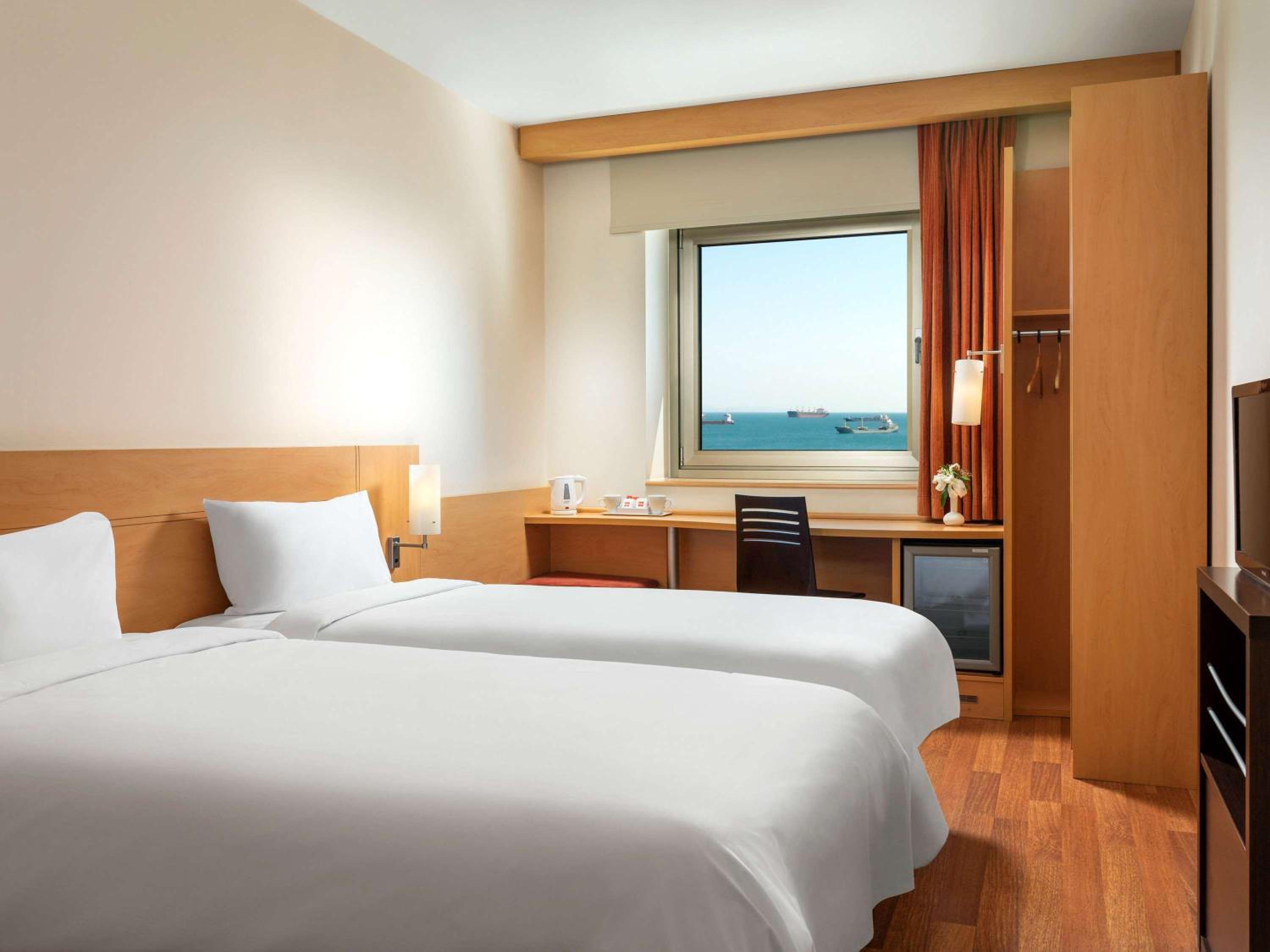 Standard Twin Room photo 1