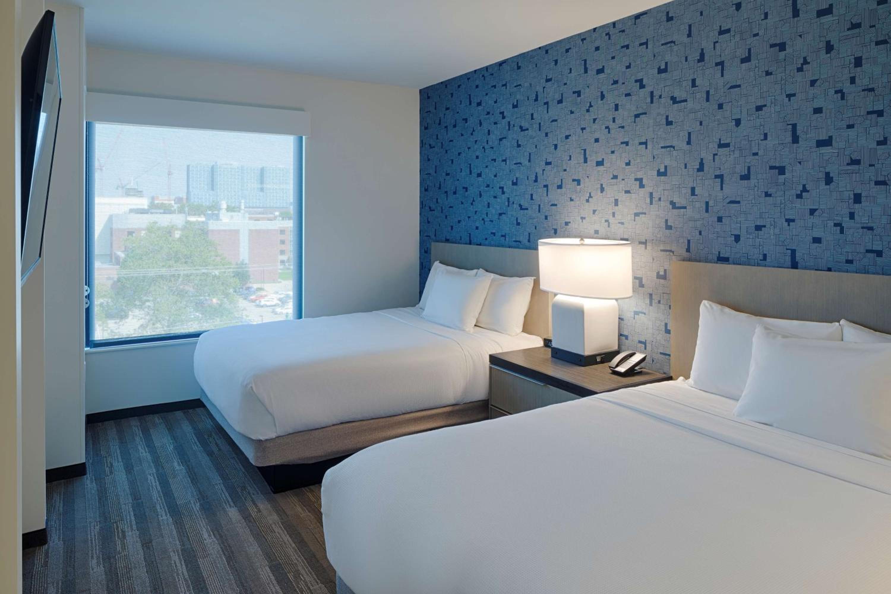 One-Bedroom Suite with Two Queen Beds and Sofa Bed - Photo 1