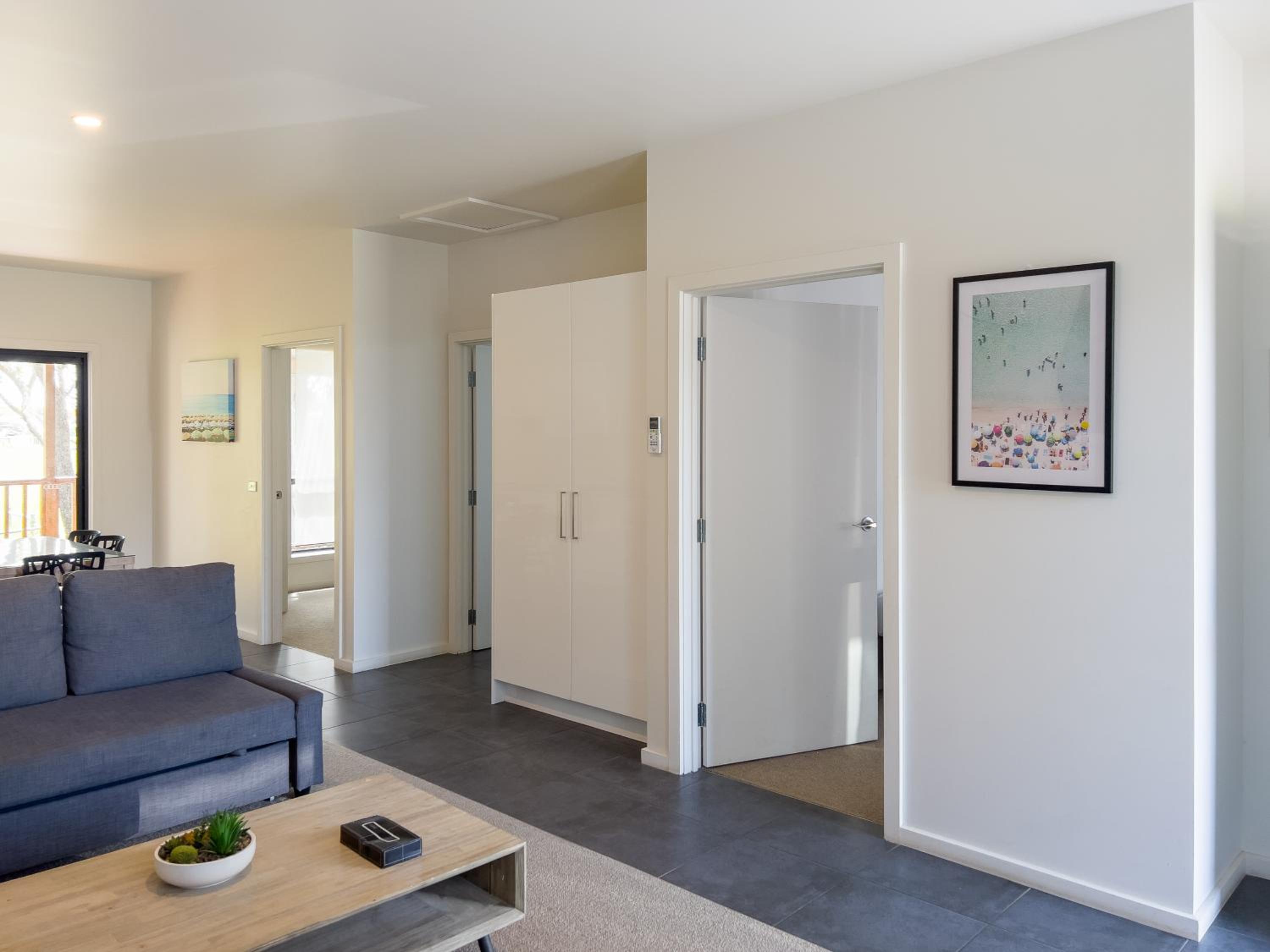 Self Contained Deluxe Two-Bedroom Unit - Disability Access photo 1