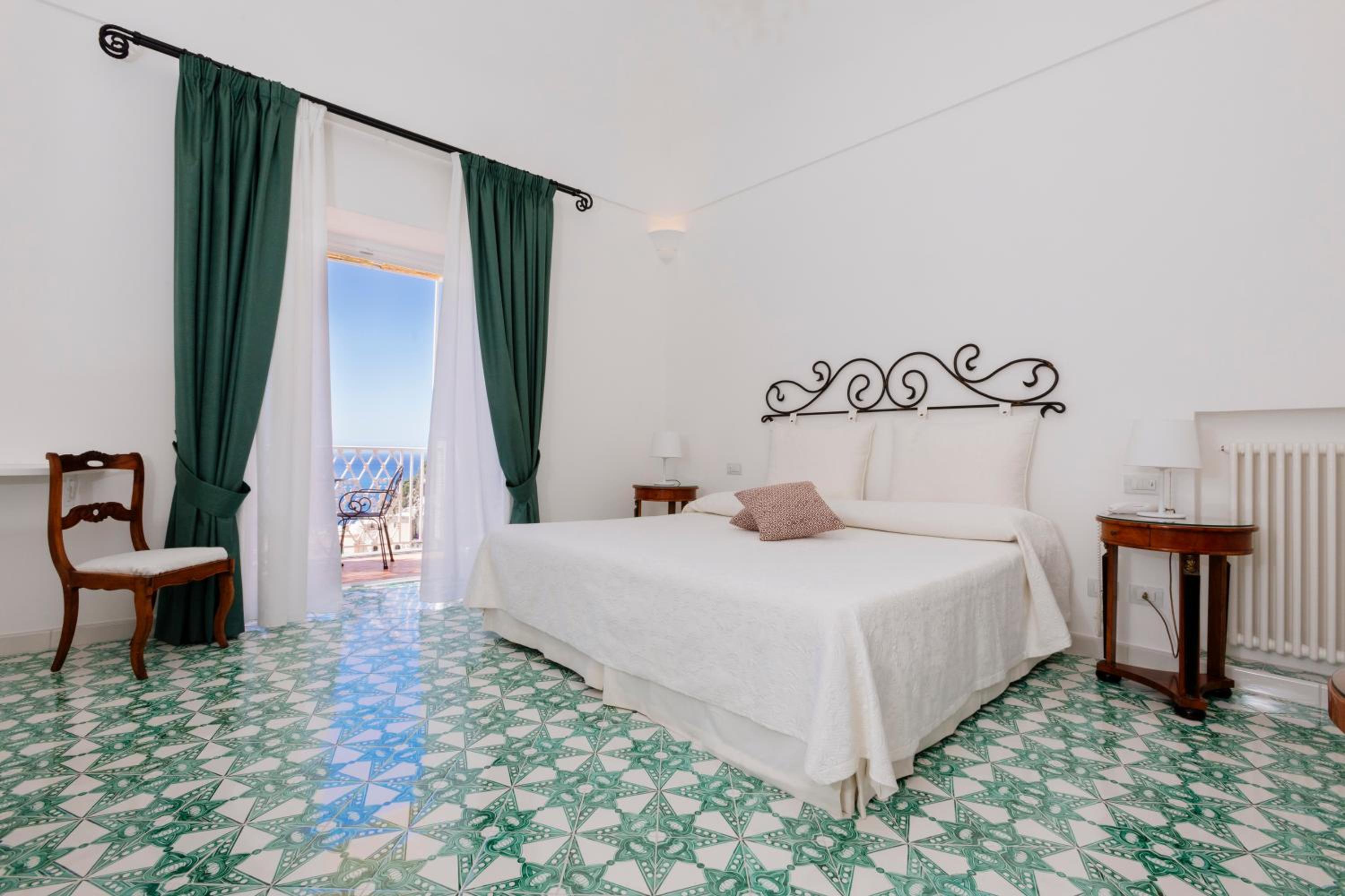 Triple Room with Terrace - Photo 9