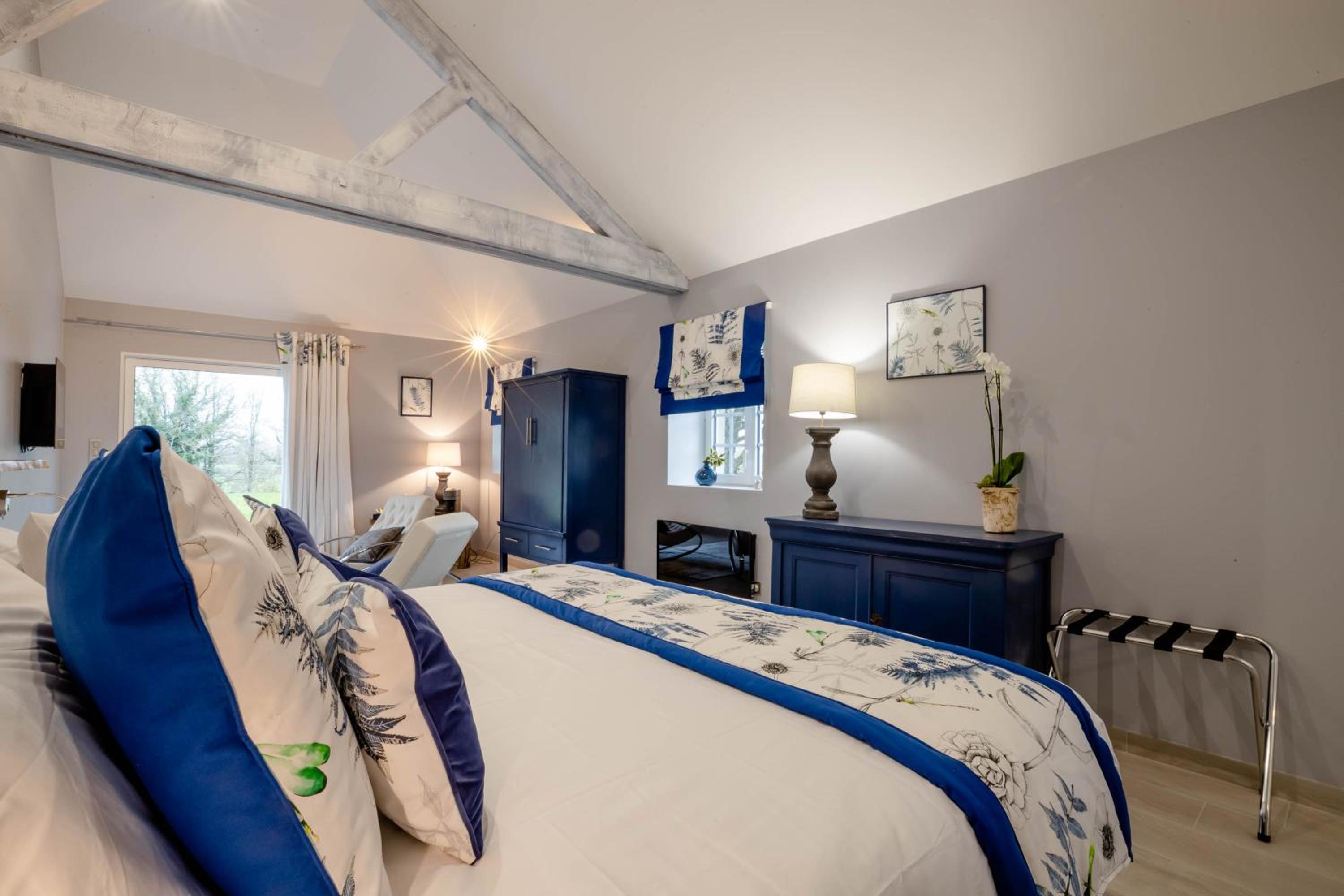 Suite with Garden View photo 2