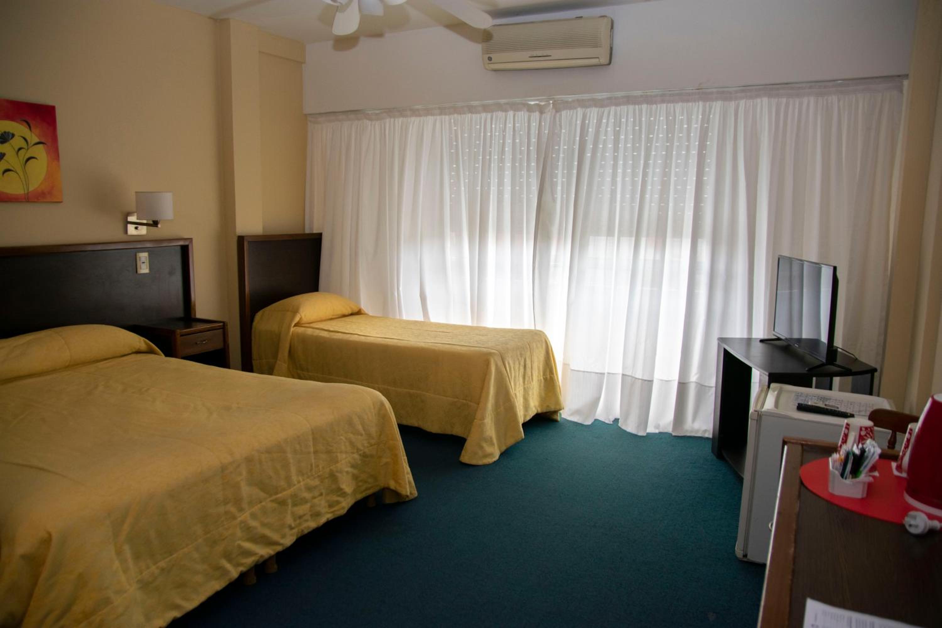 Superior Triple Room photo 2