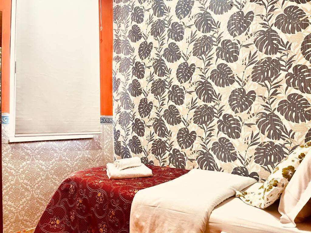 Standard Single Room with Shared Bathroom photo 3