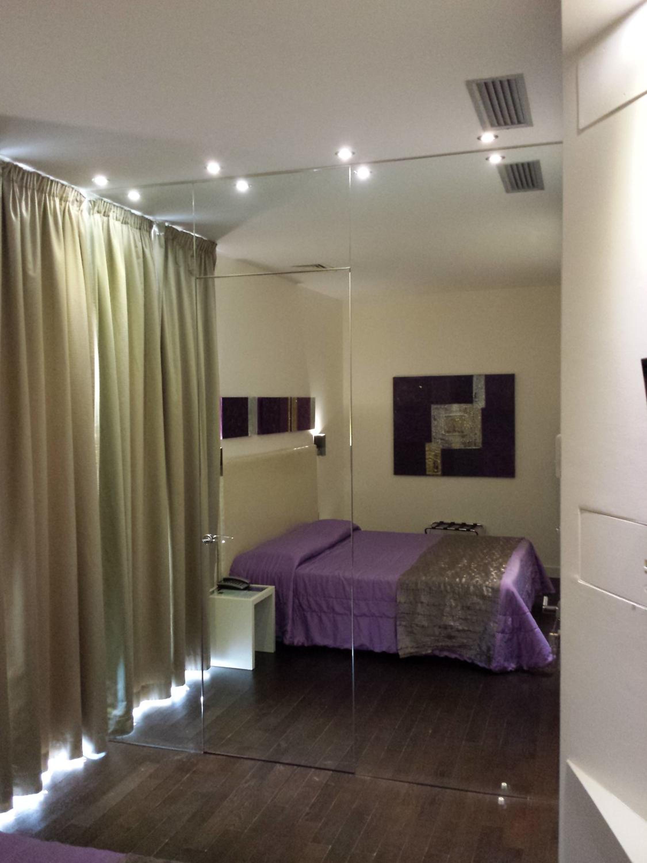 Double Room - Photo 21