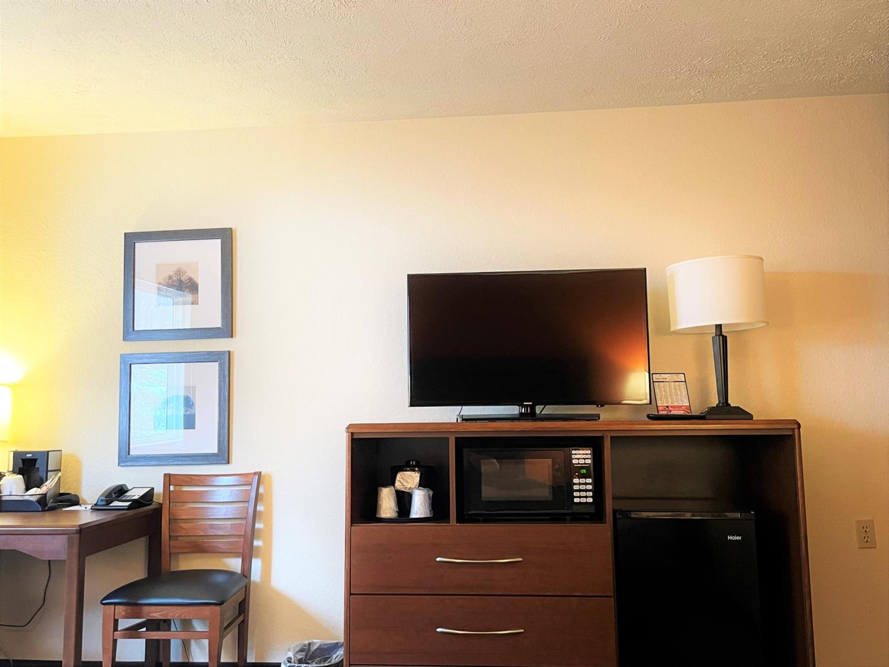 King Room - Non-Smoking - Photo 4