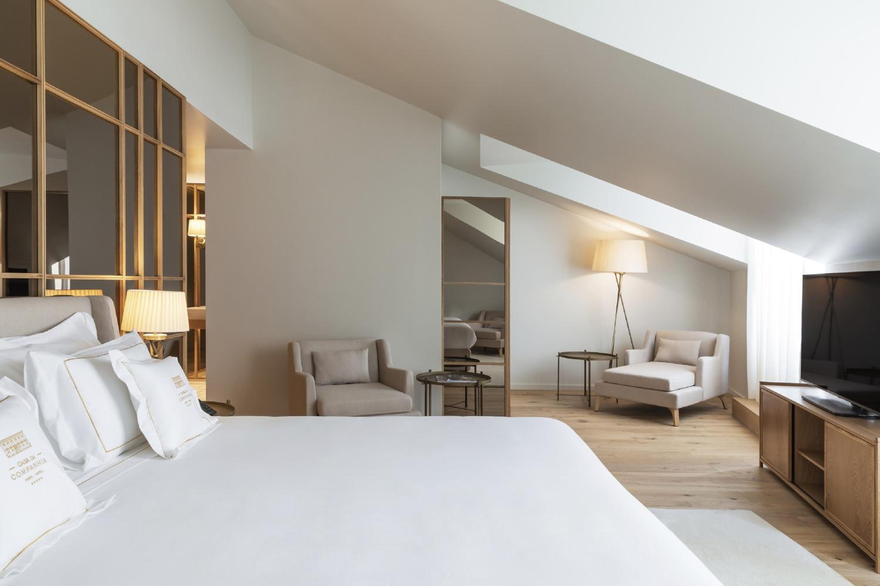 King Suite - Photo 1