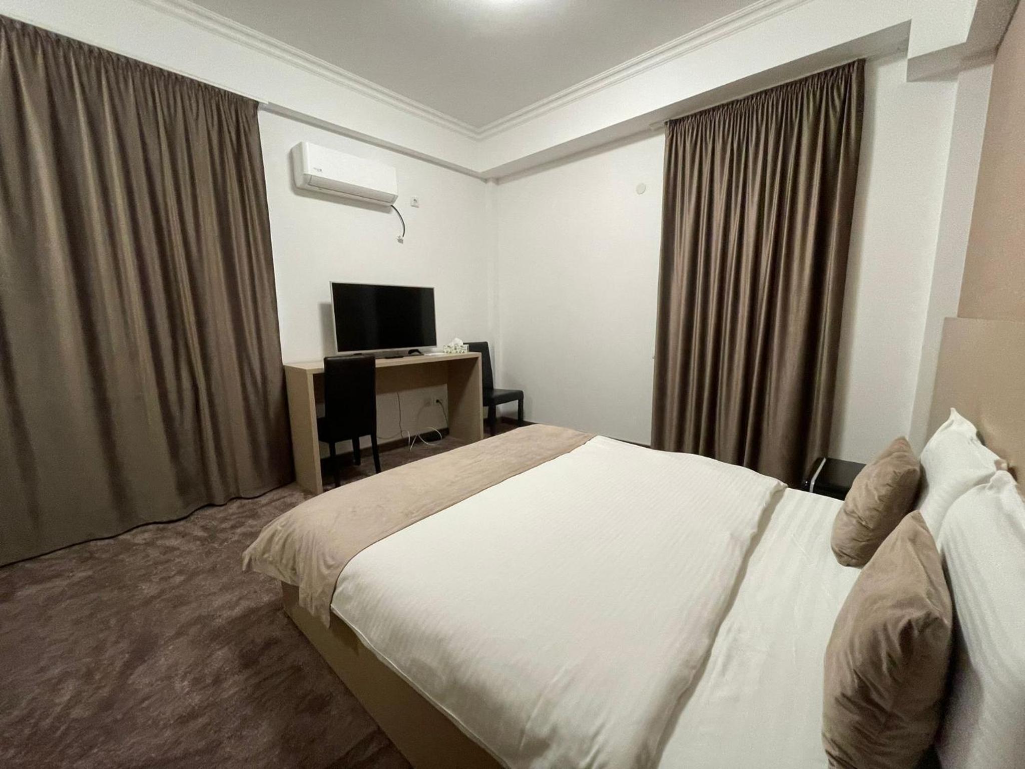 Family Room with Terrace - Photo 6