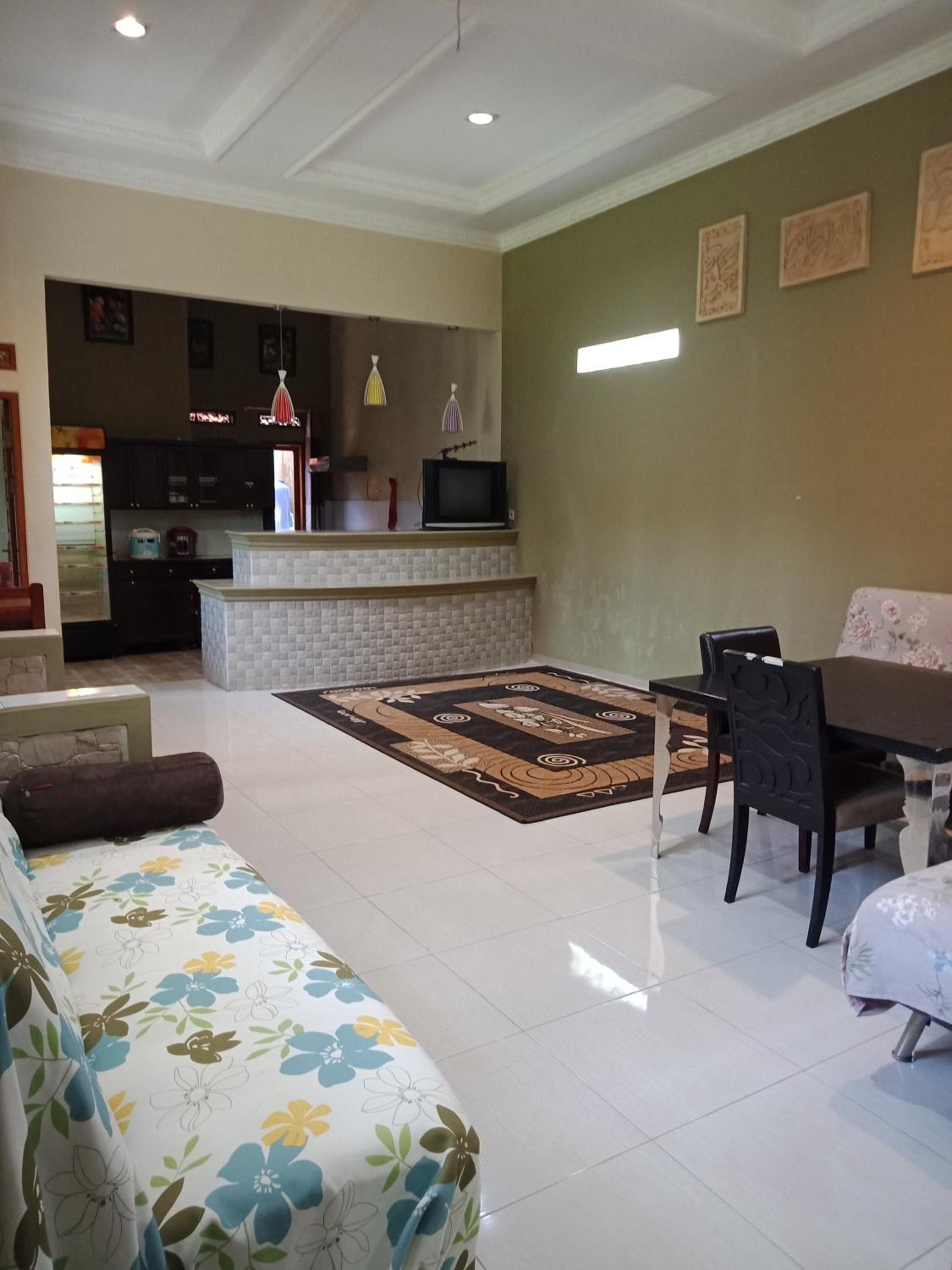 Three-Bedroom Villa photo 1