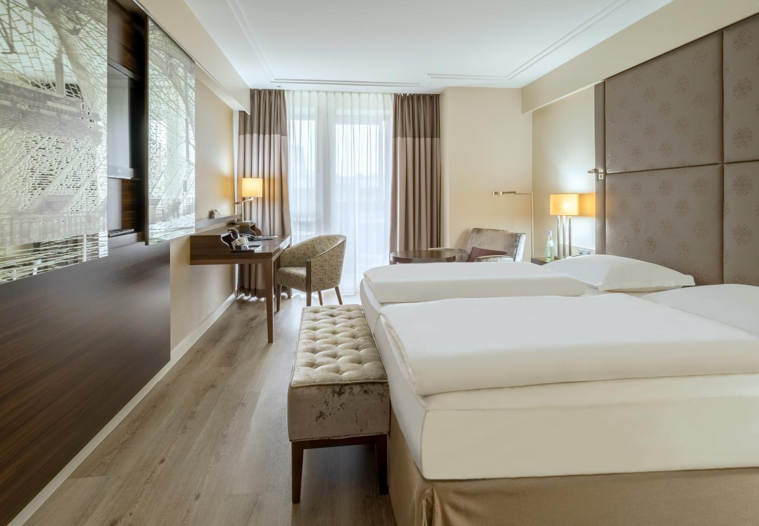 Superior Room with 2 Single Beds photo 3