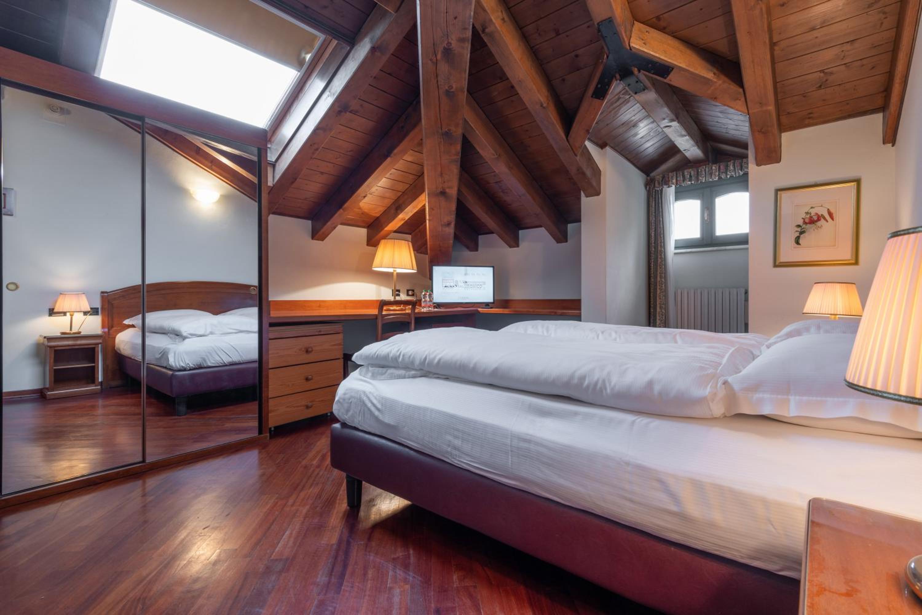 Double Room - Photo 2