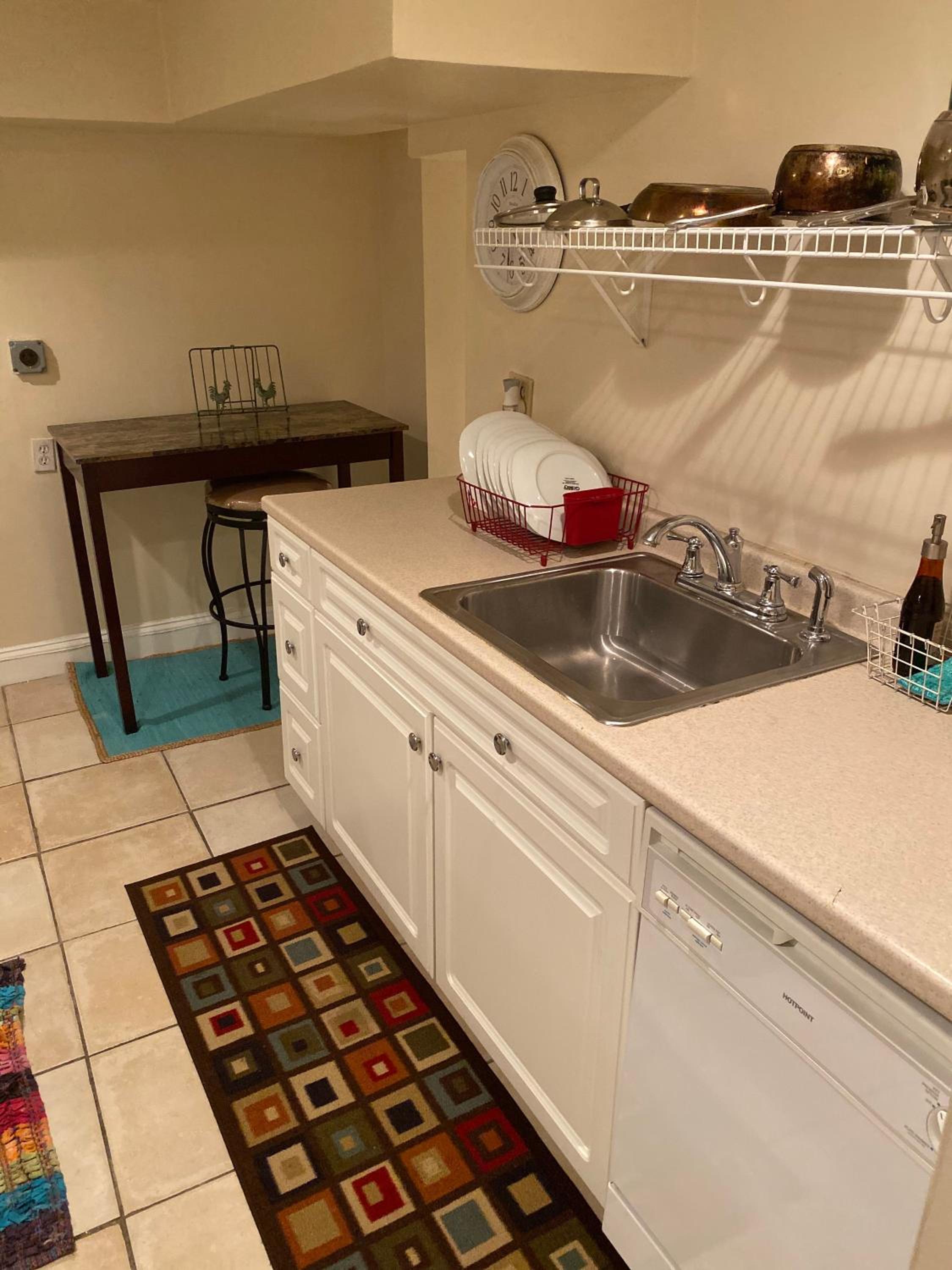 Two-Bedroom Apartment - Photo 6