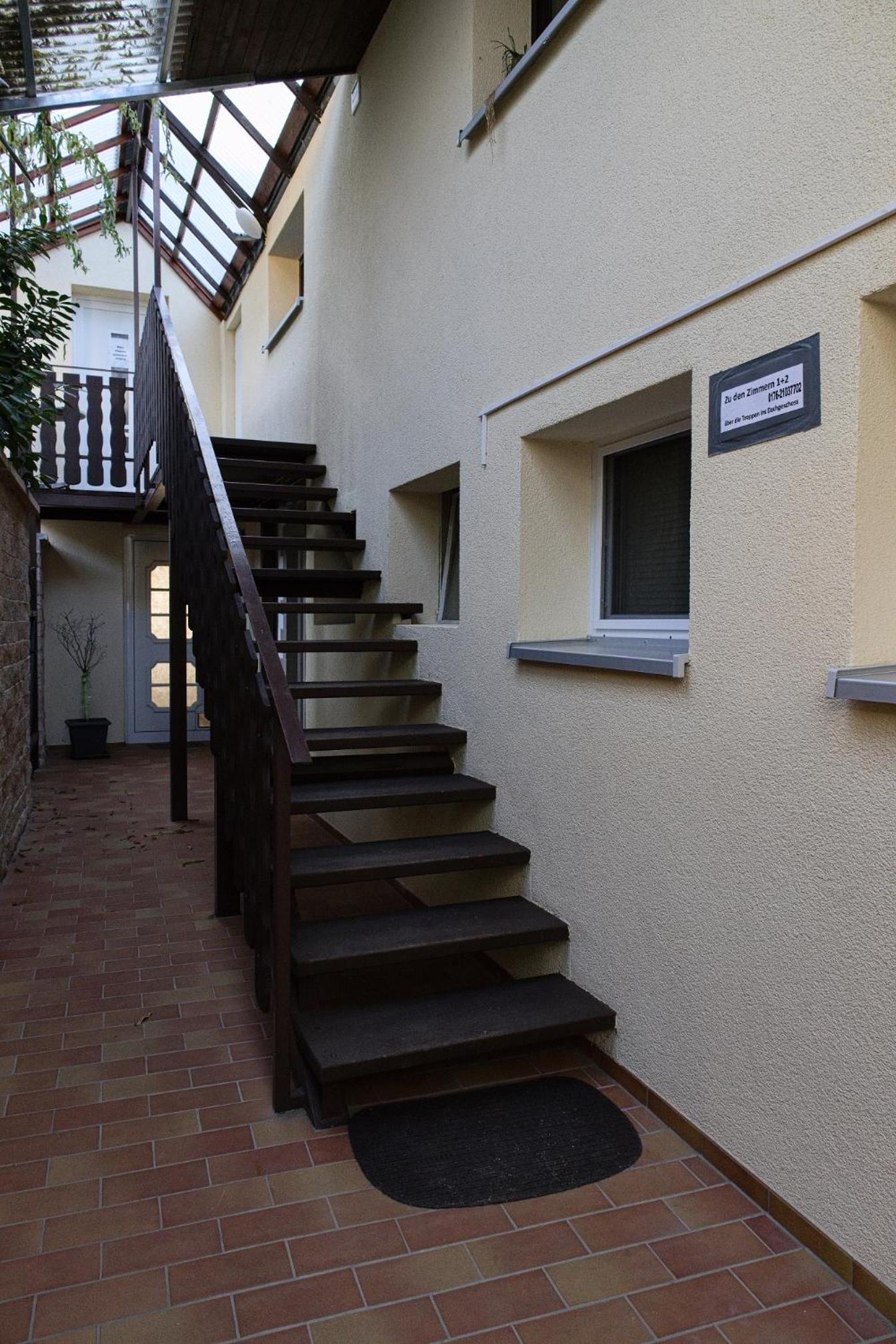 Double Room - Photo 8