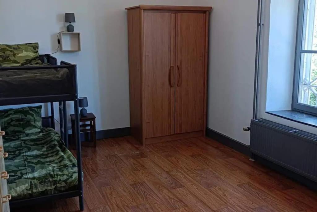 Three-Bedroom House photo 2