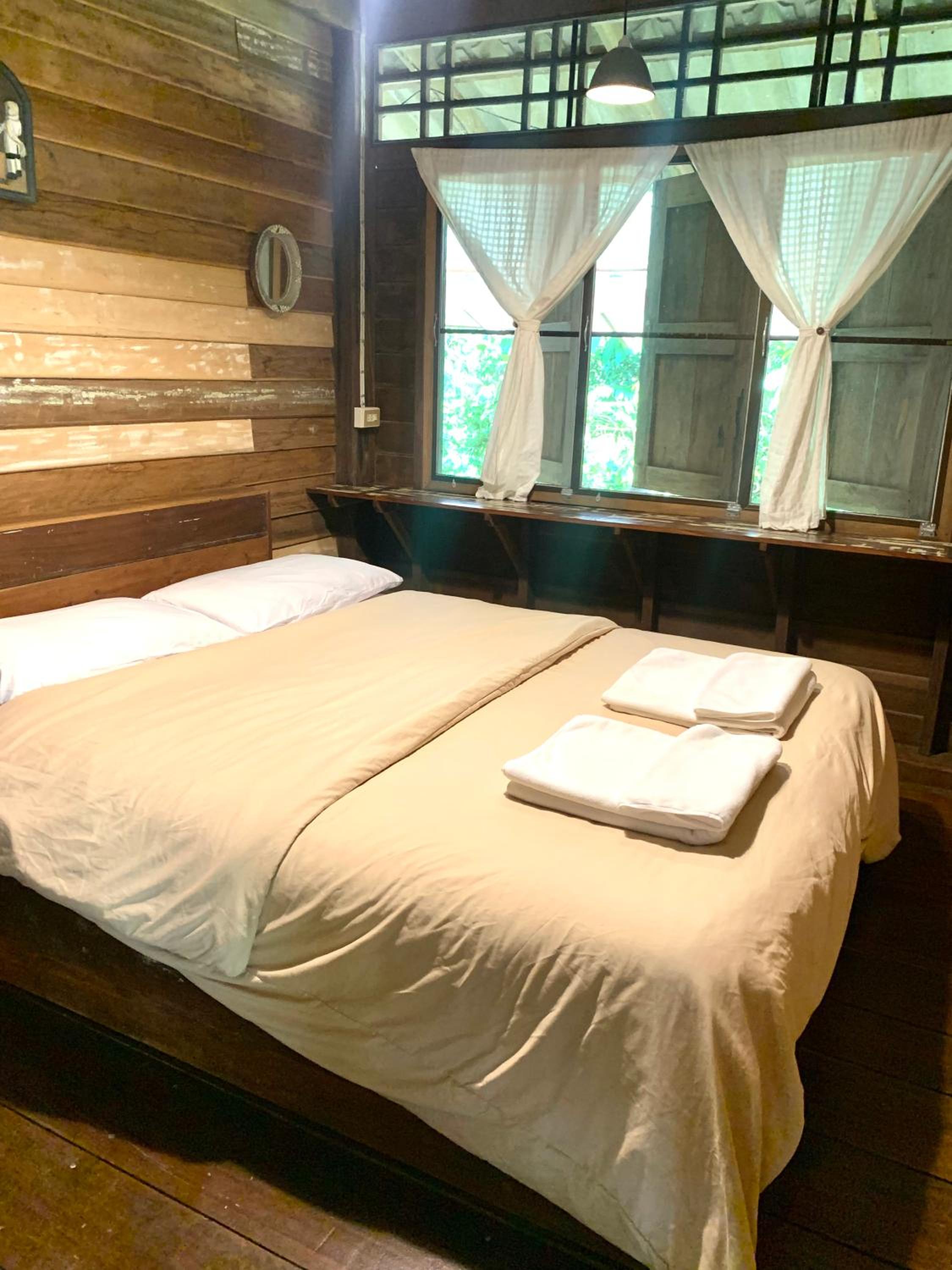 Queen Room with Balcony