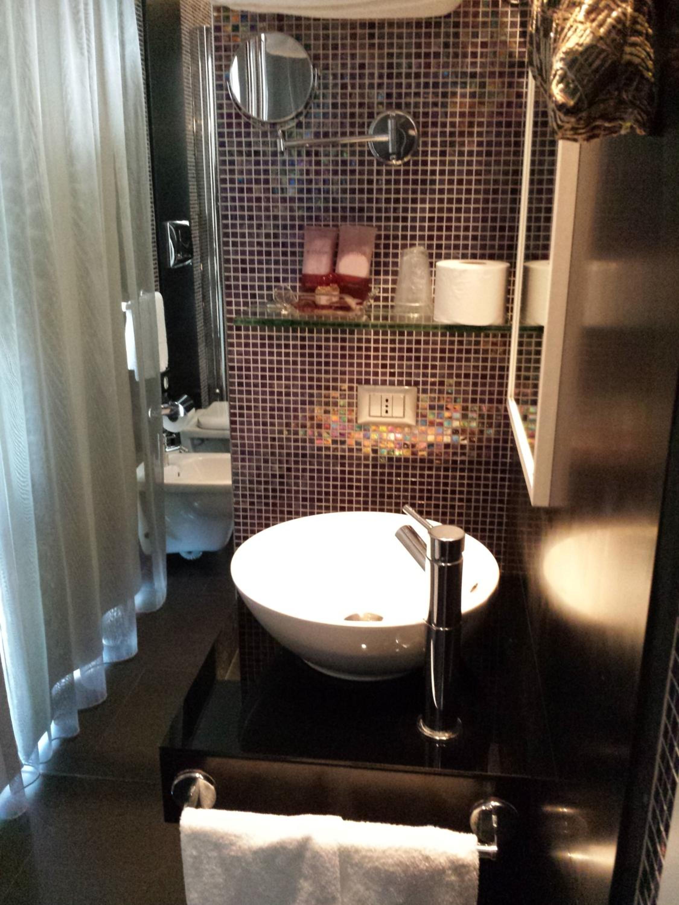 Double Room - Photo 18