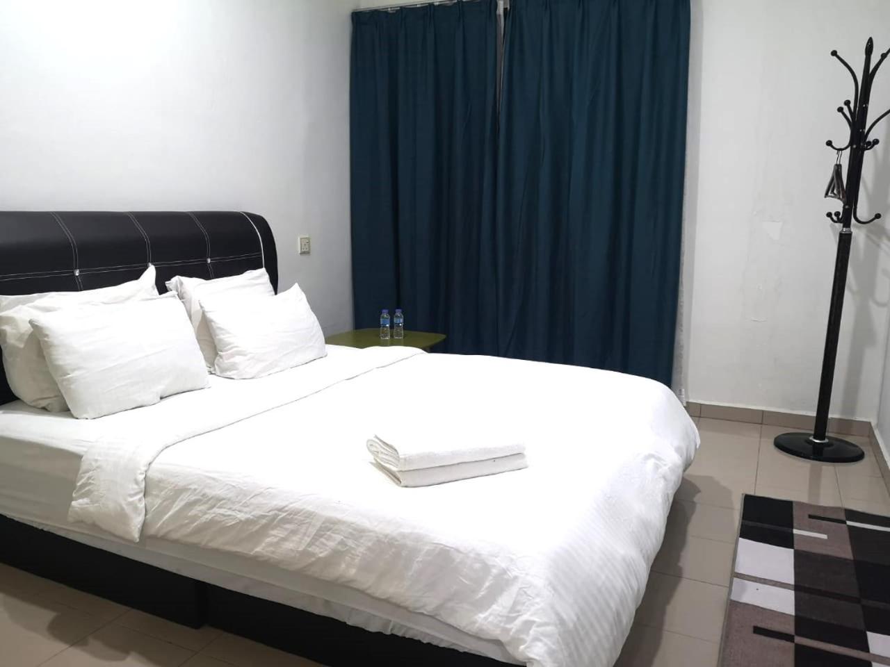Standard Double Room with Shared Bathroom photo 1