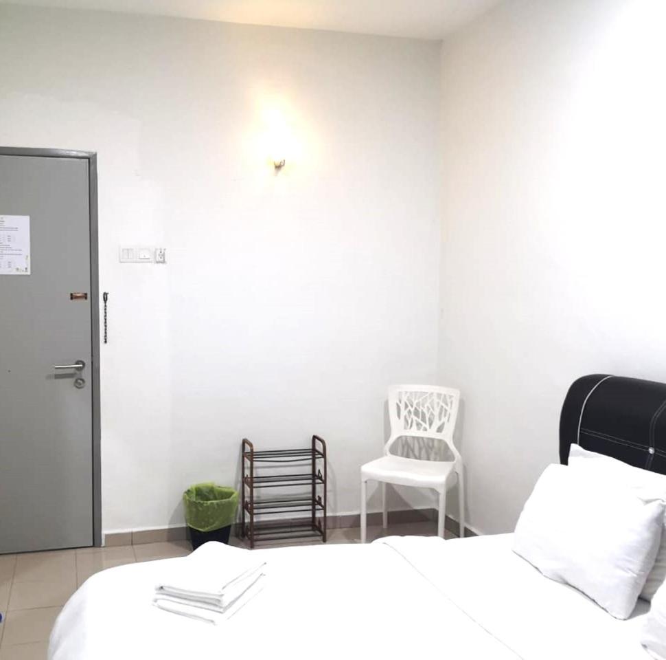 Standard Double Room with Shared Bathroom photo 2