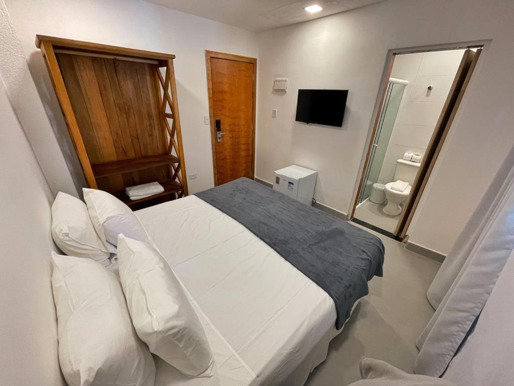 Standard Double or Twin Room photo 1