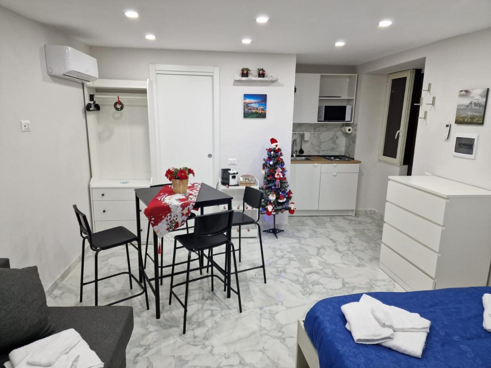 One-Bedroom House