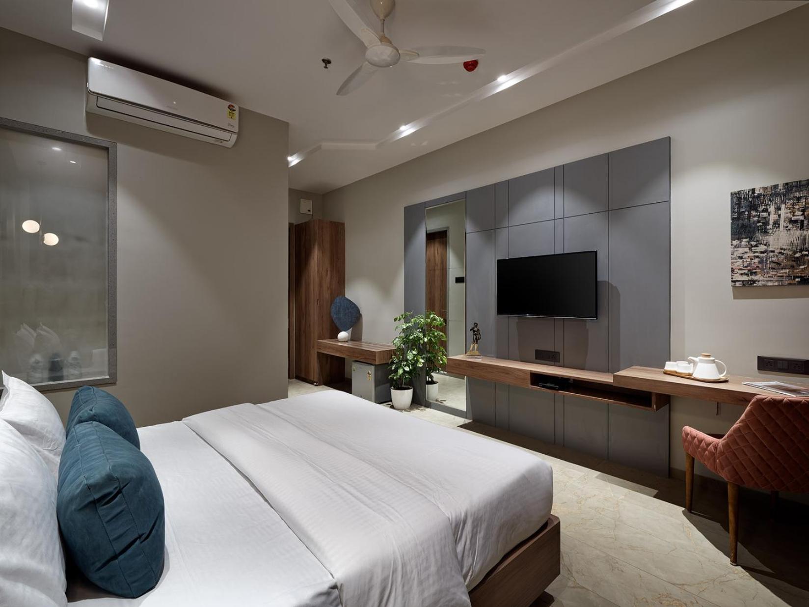 Deluxe Double Room photo 3
