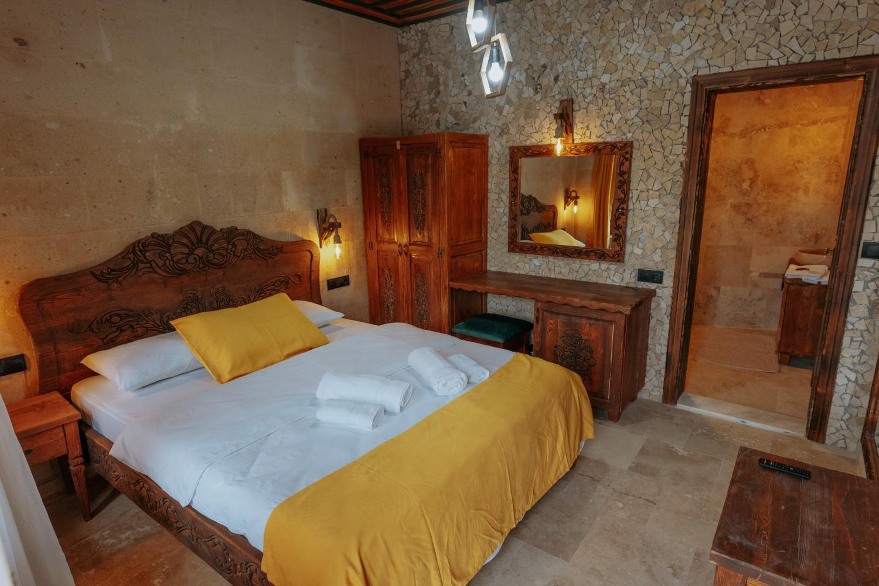 Standard Double Room - Photo 2