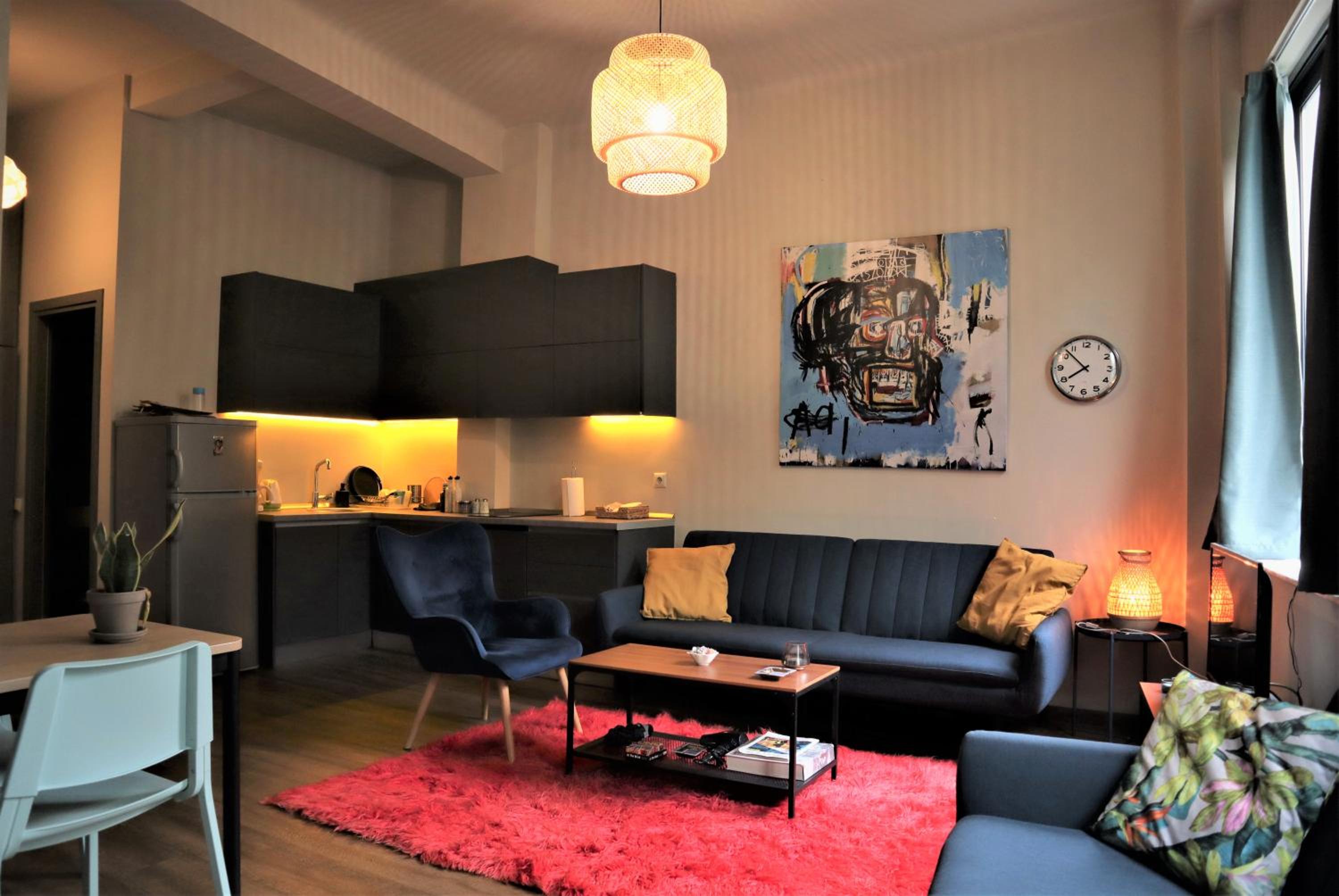 One-Bedroom Apartment