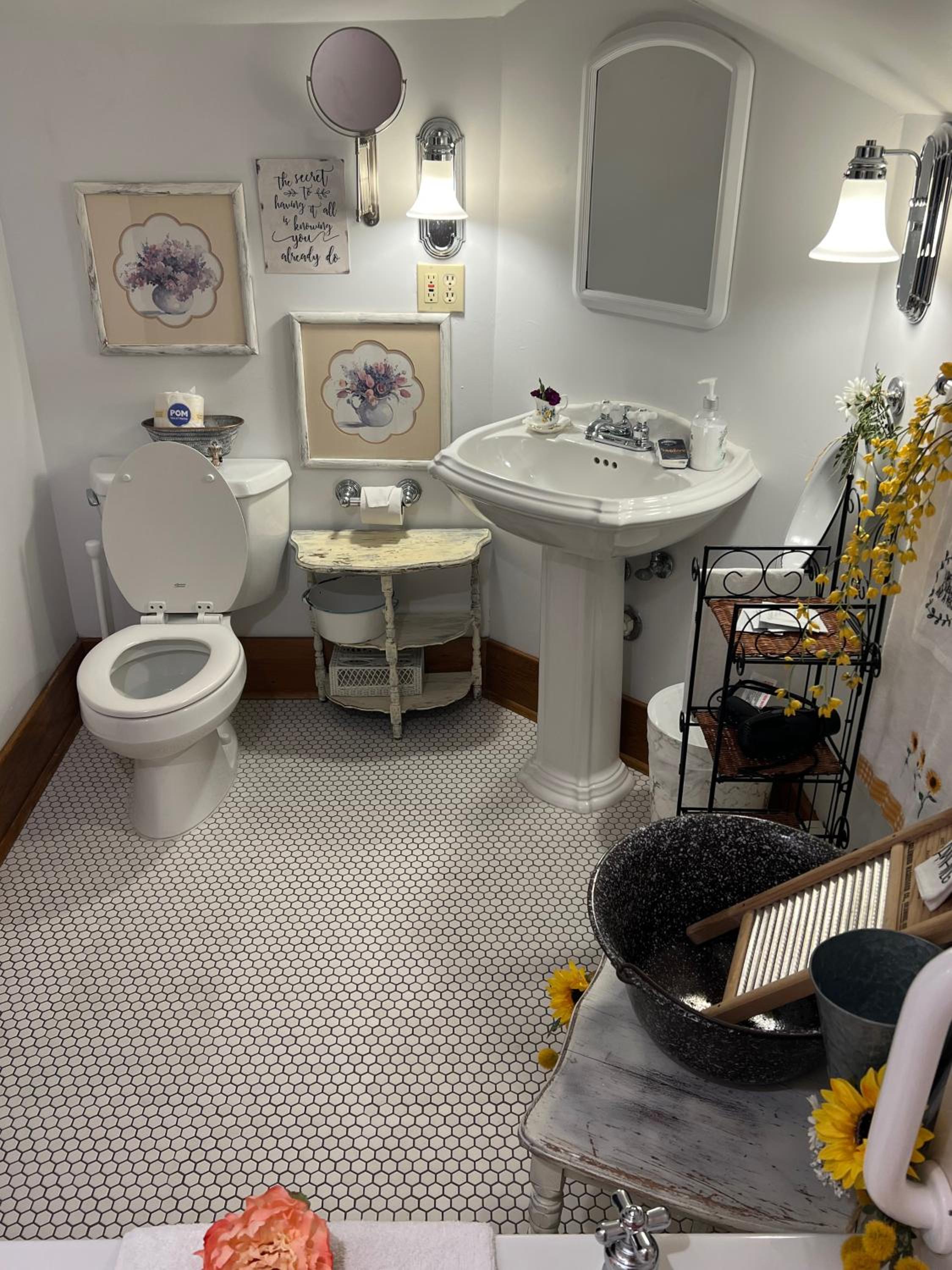 Suite with Spa Bath - Photo 6