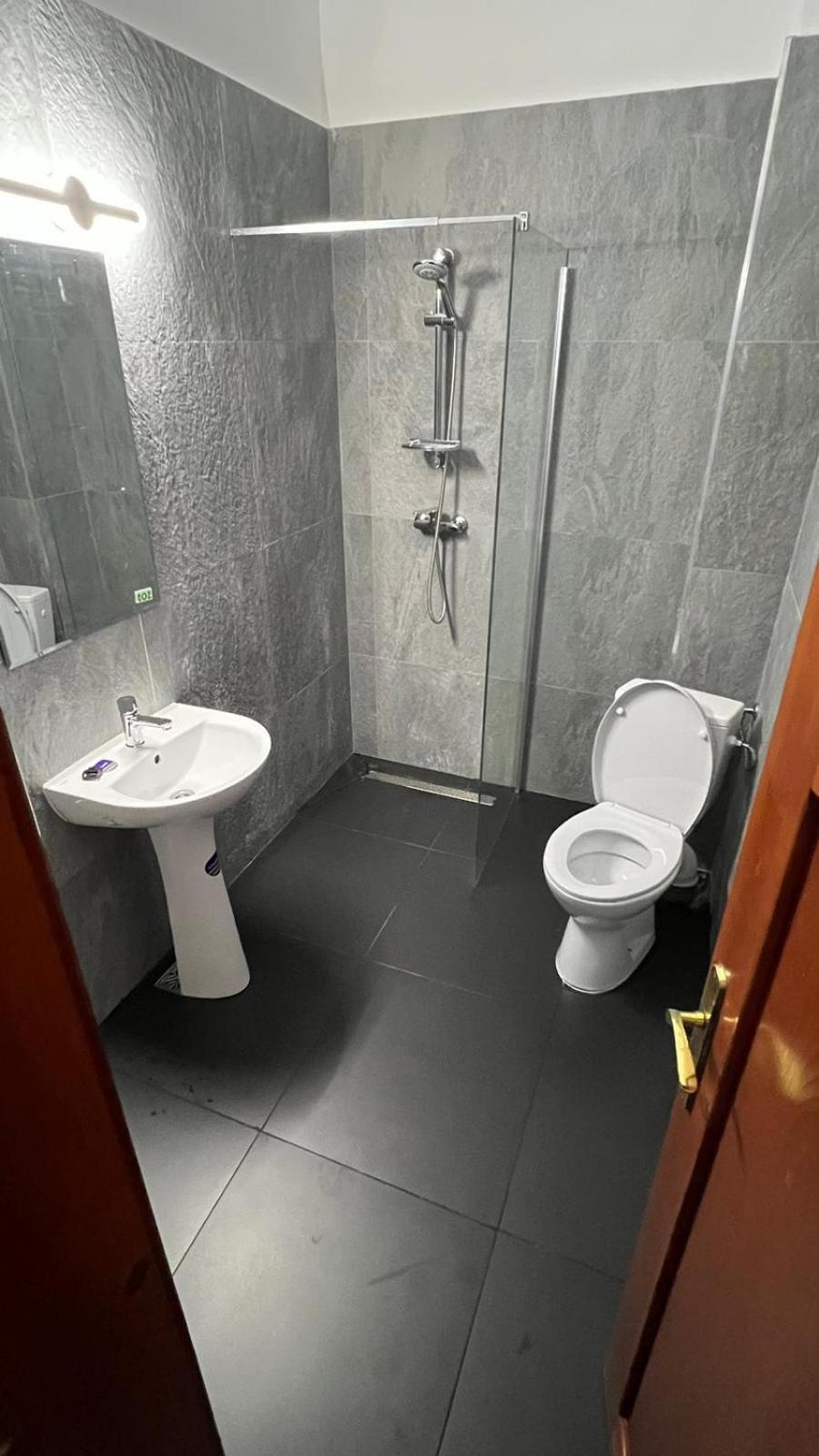 Double Room - Photo 9