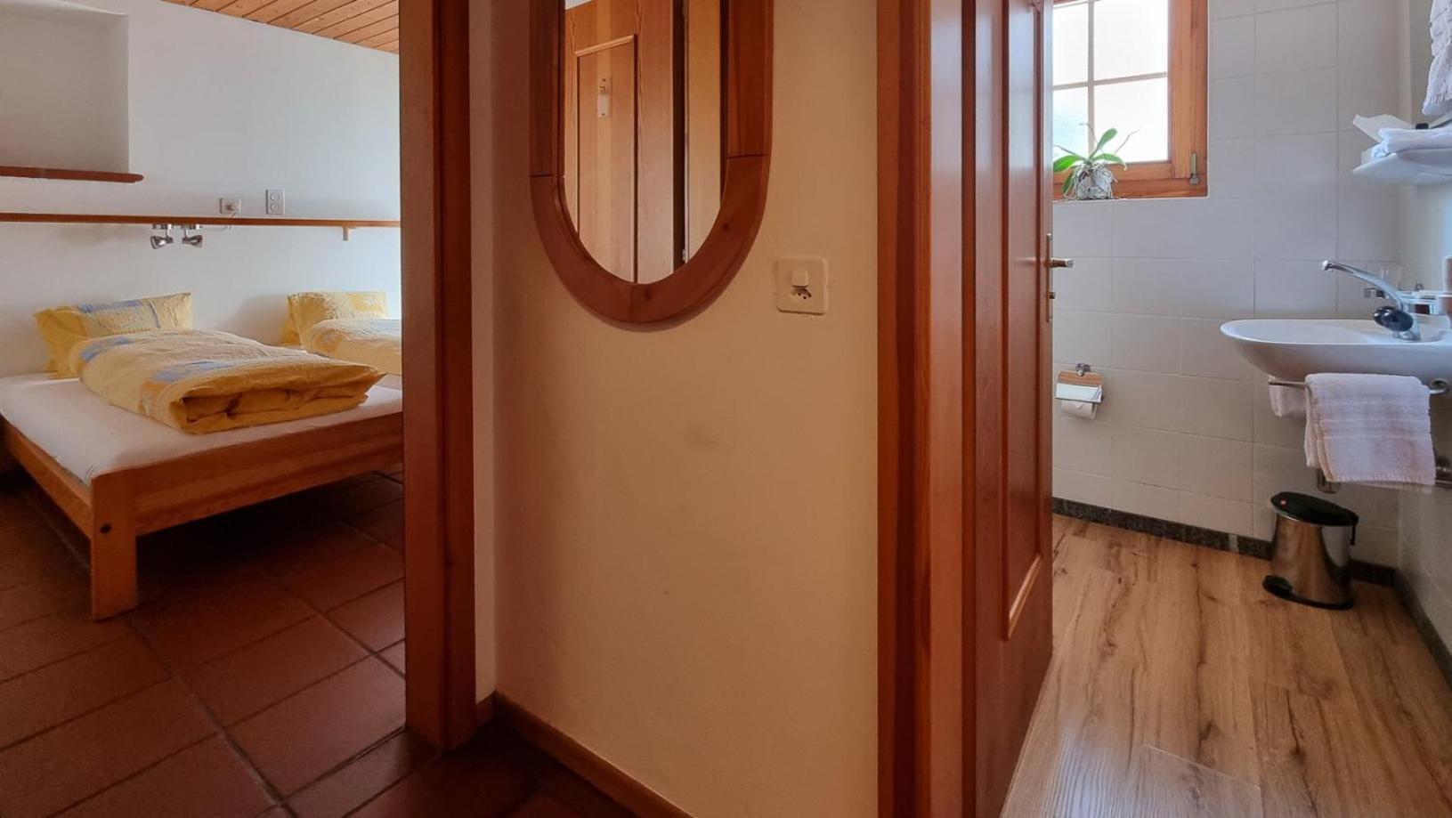 Family Room with Private Bathroom photo 2