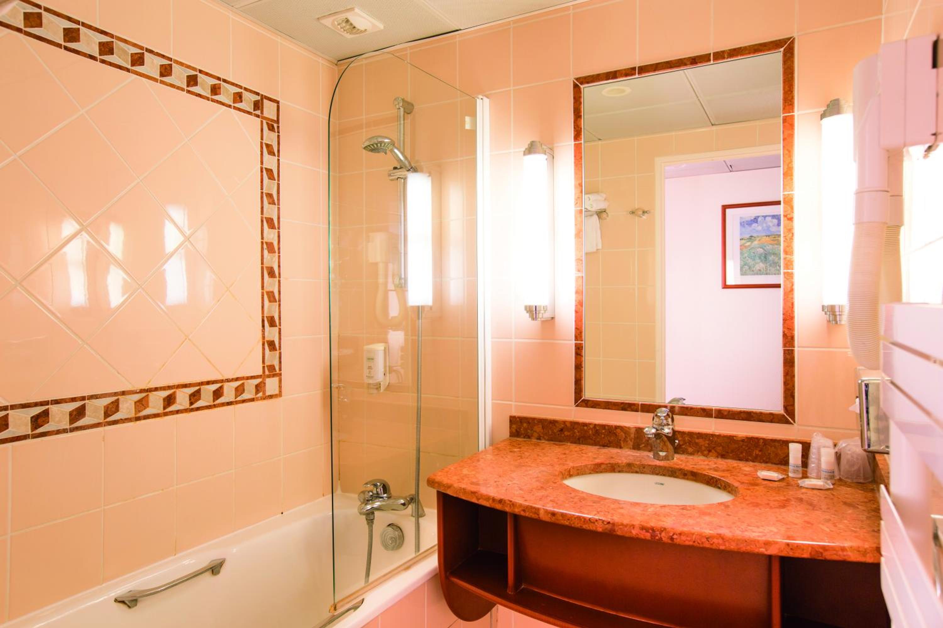 Double room single occupancy