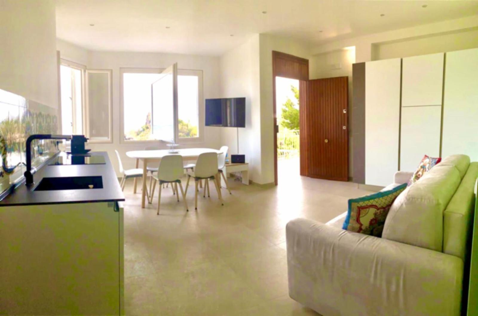 Apartment with Balcony photo 1