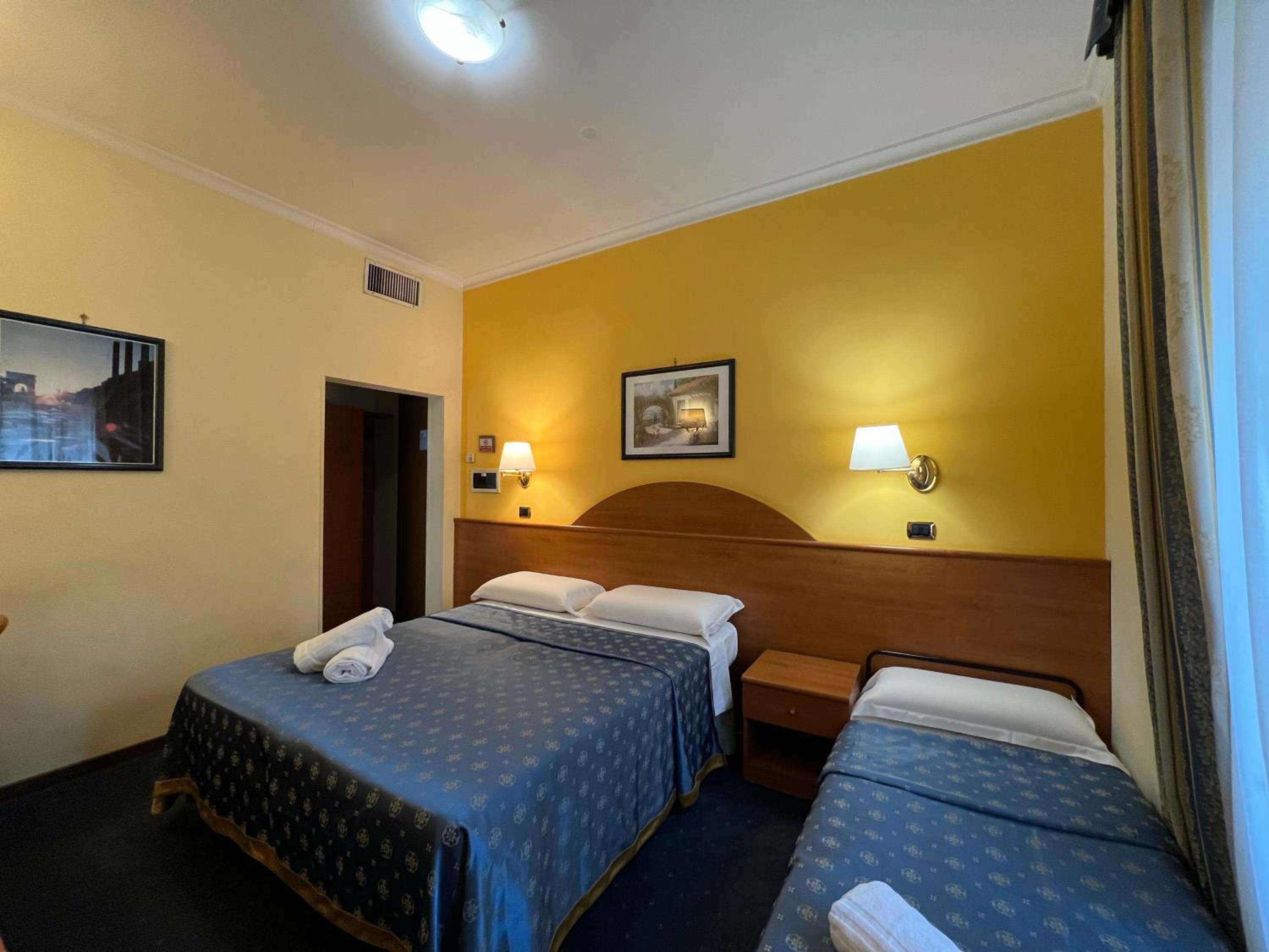 Basic Triple Room - Photo 13