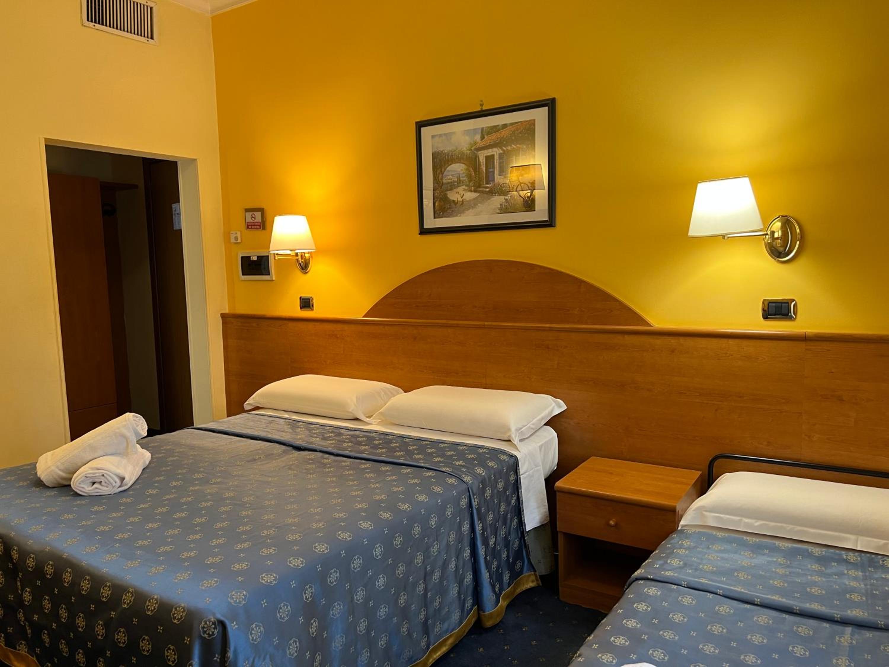 Basic Triple Room