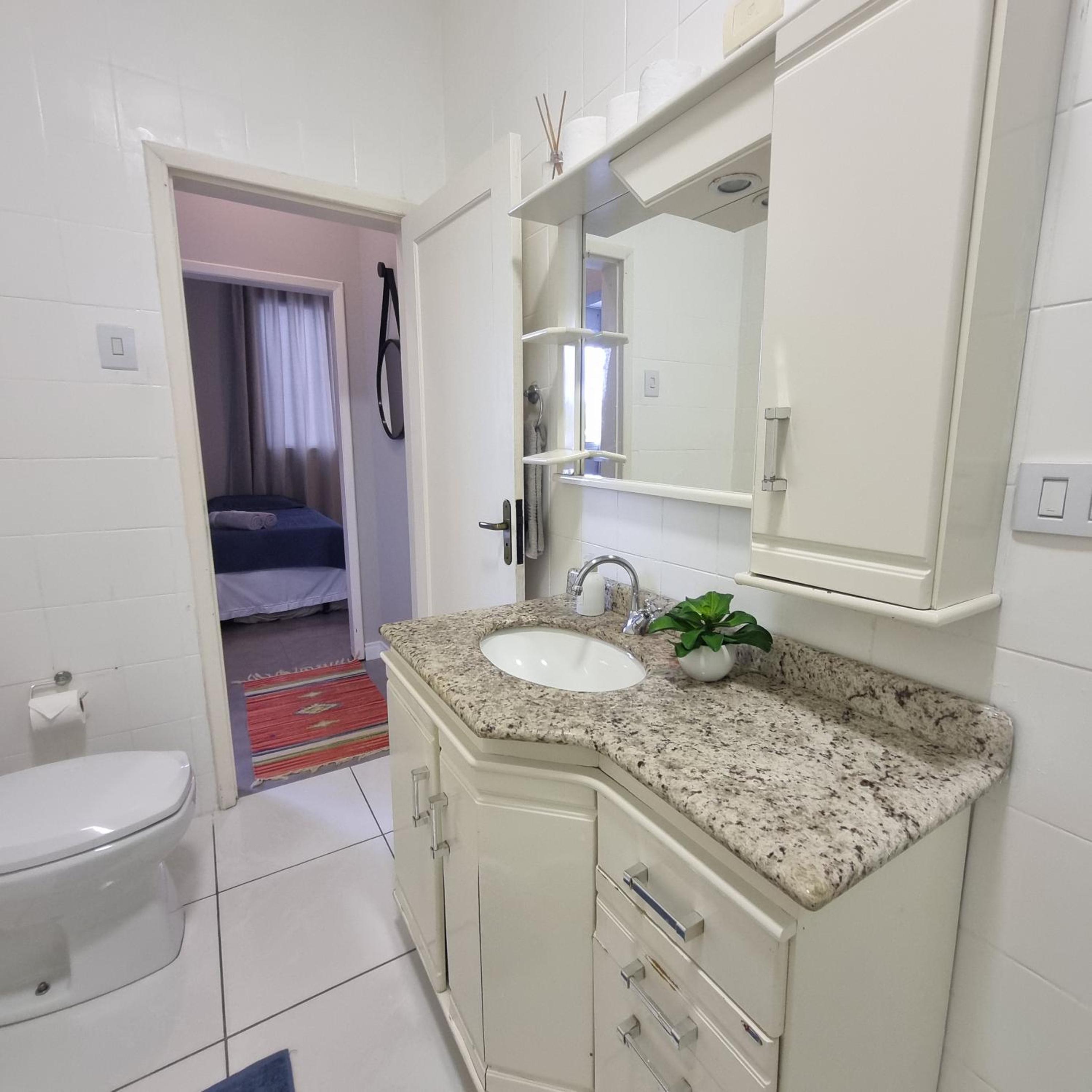 One-Bedroom Apartment - Photo 37