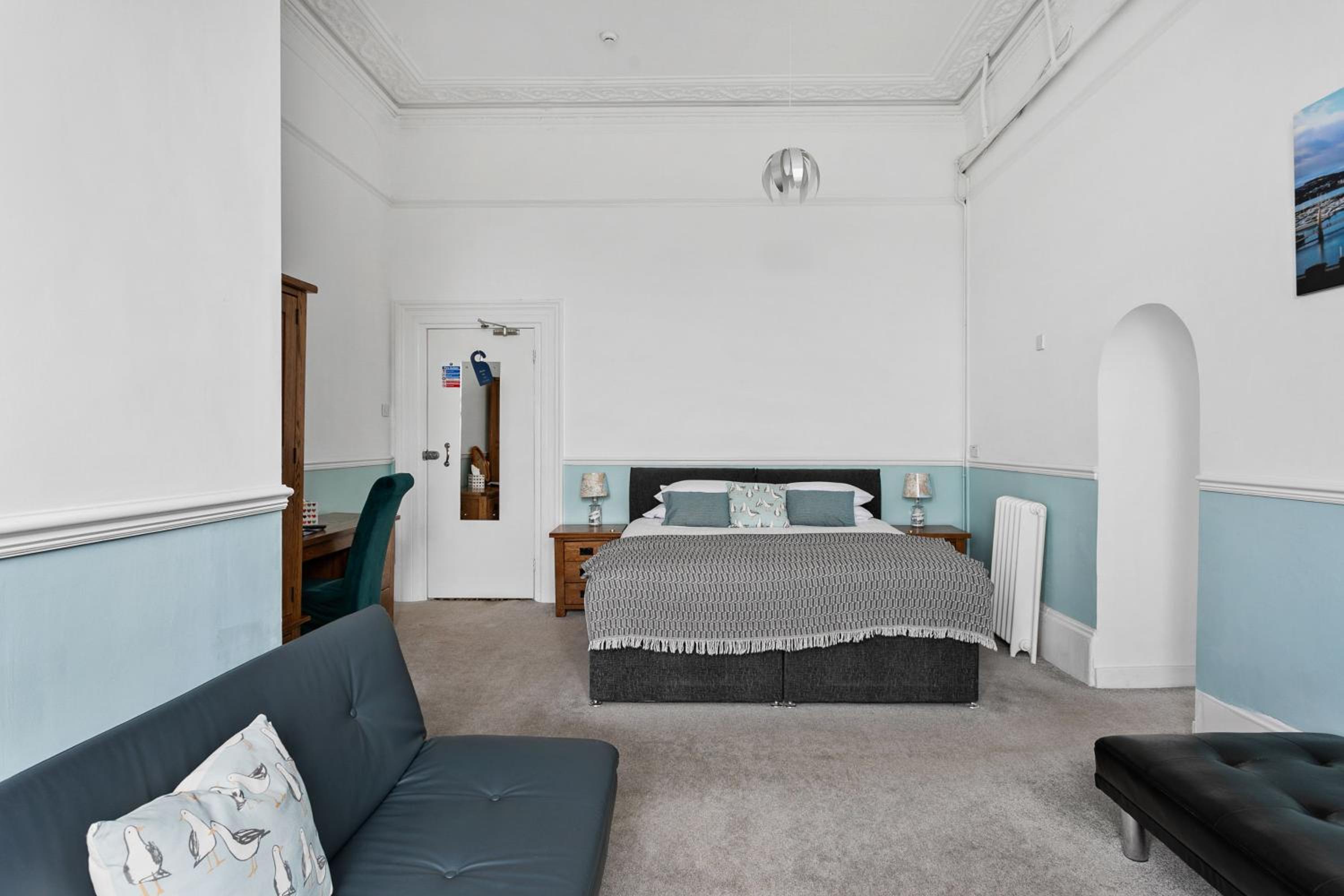 Family Suite (2 Adults + 3 Children) photo 1