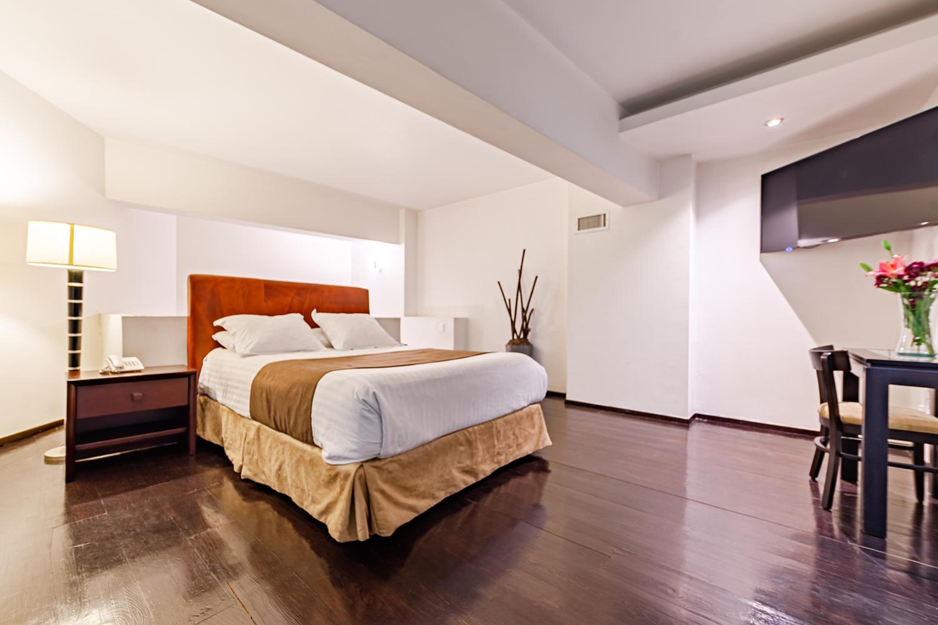 Deluxe Suite photo 1