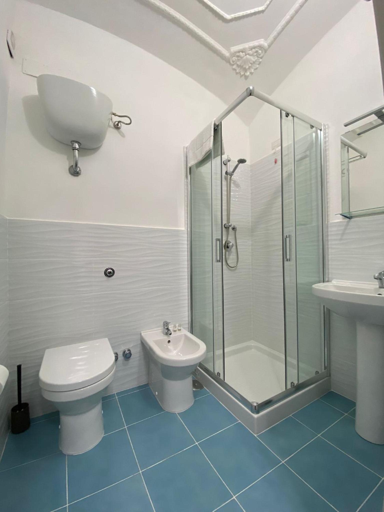 Double Room with Private Bathroom photo 2