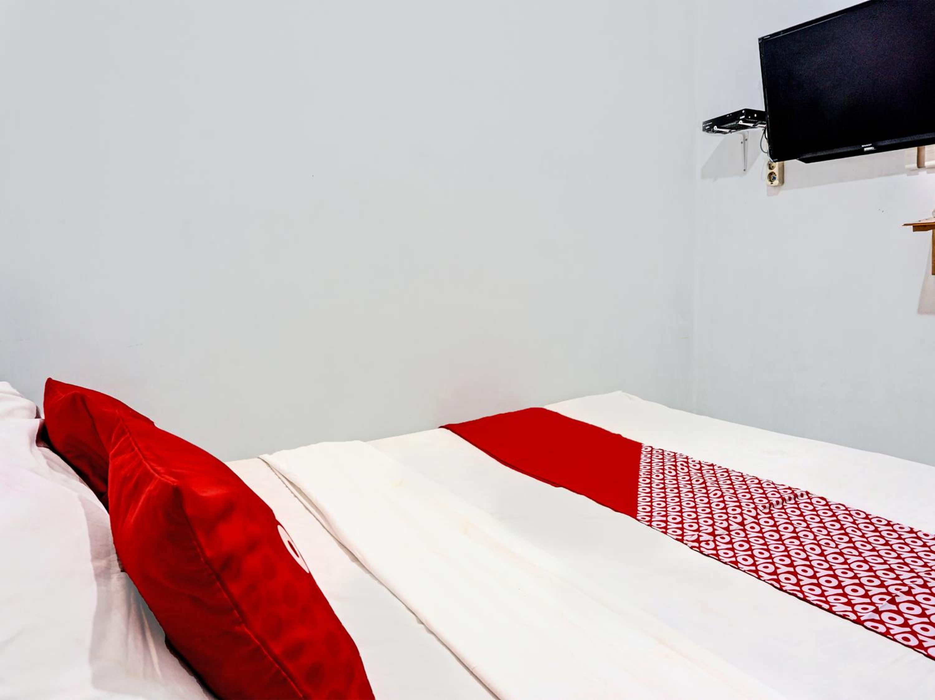 Economy Double Room photo 3