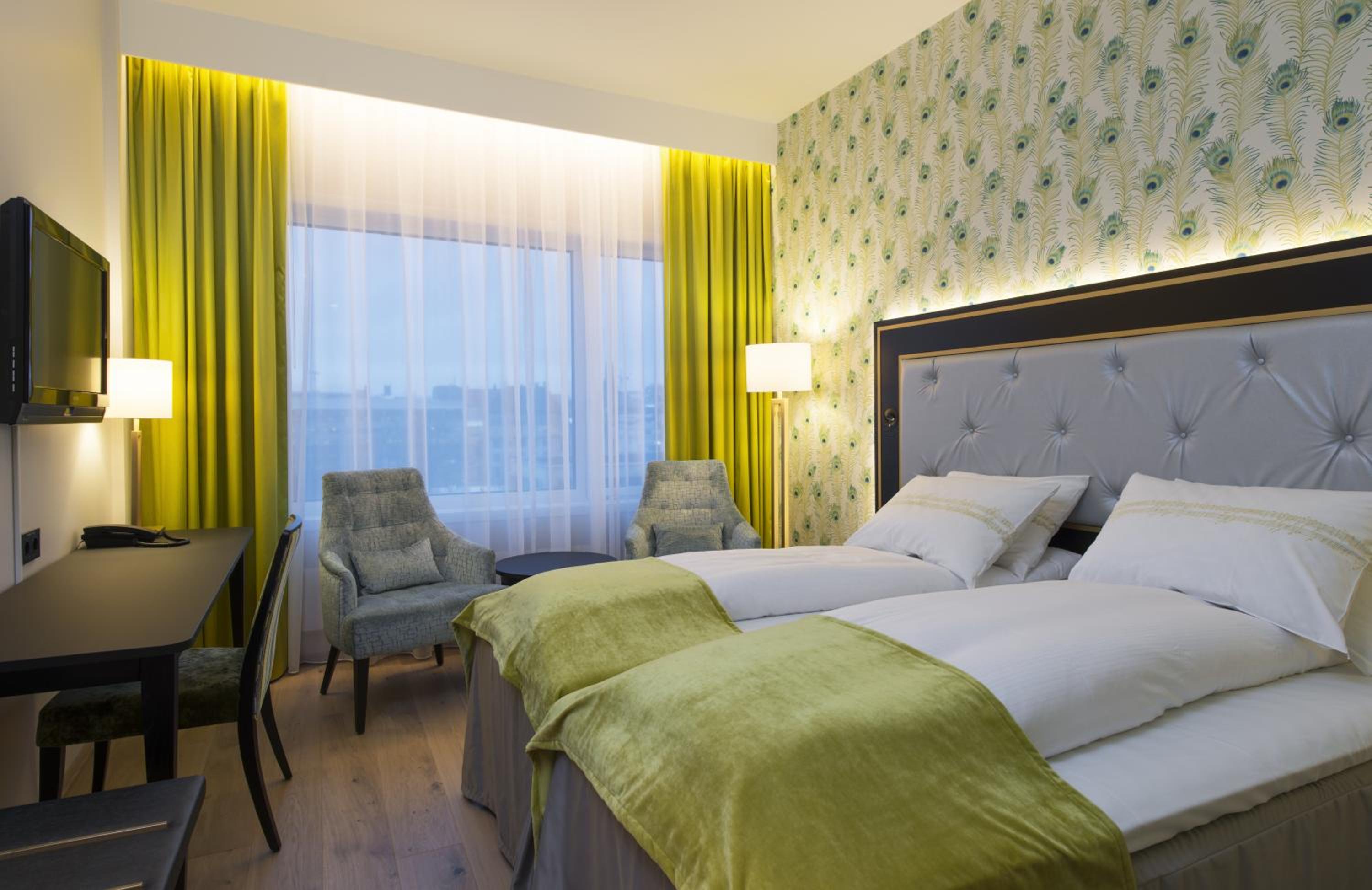 Standard Twin Room - Photo 5