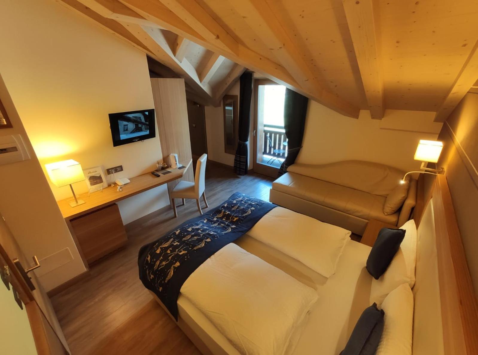 Superior Double Room photo 2