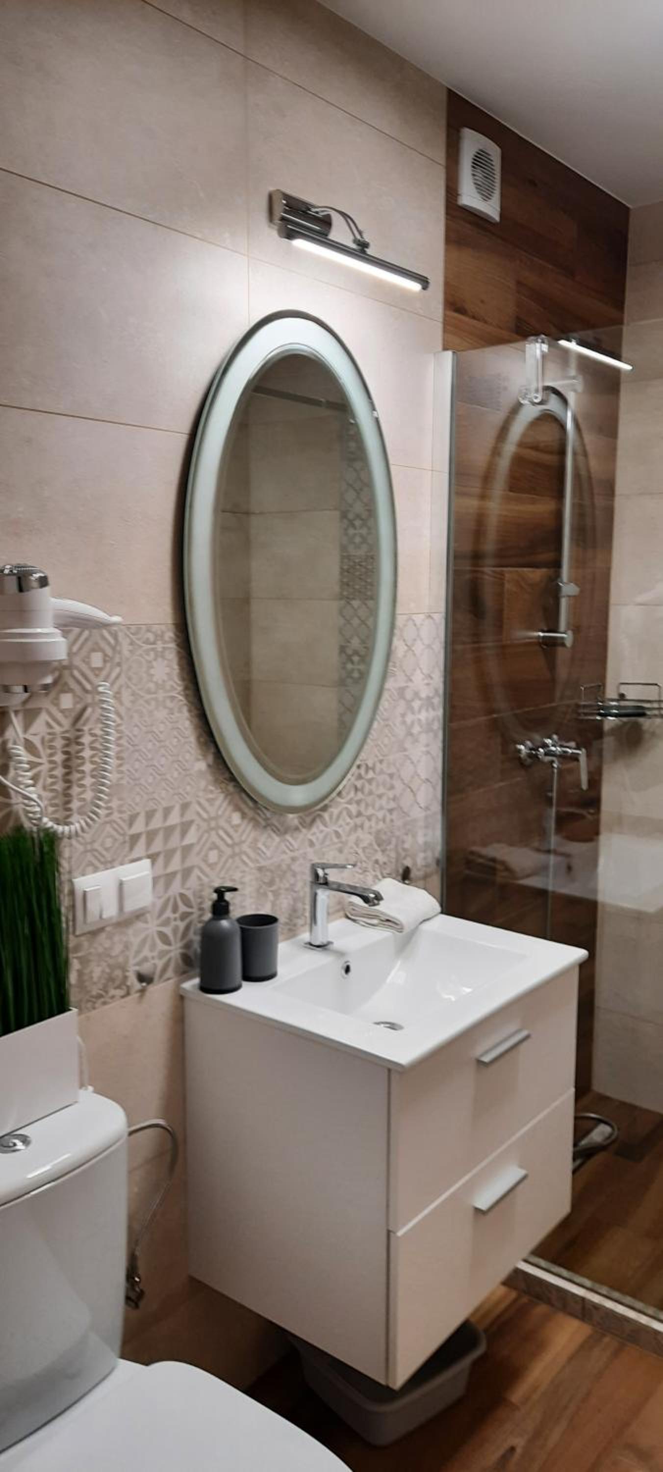 Studio Apartment - Photo 12