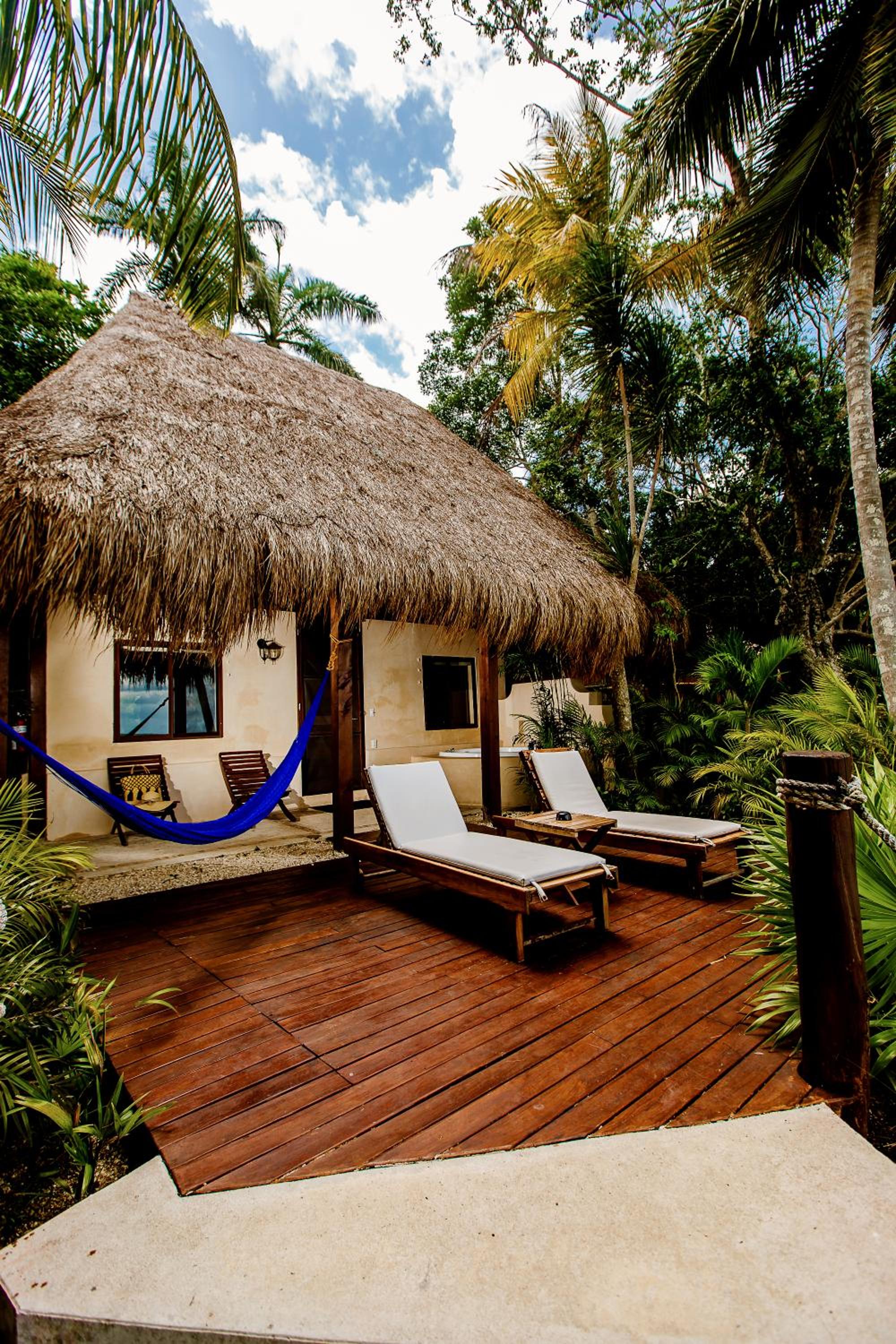 Deluxe Bungalow - Photo 7