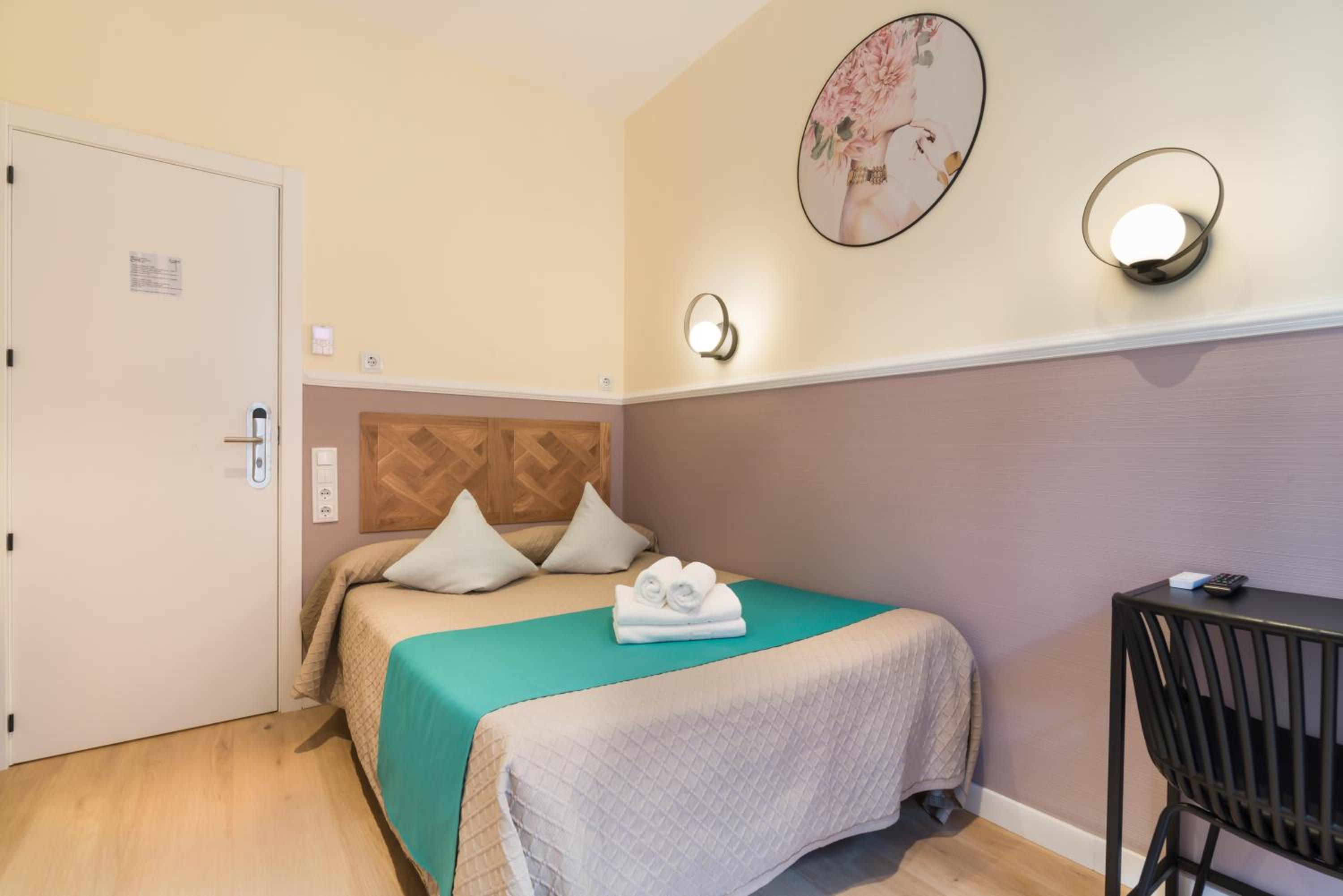 Standard Double Room photo 3