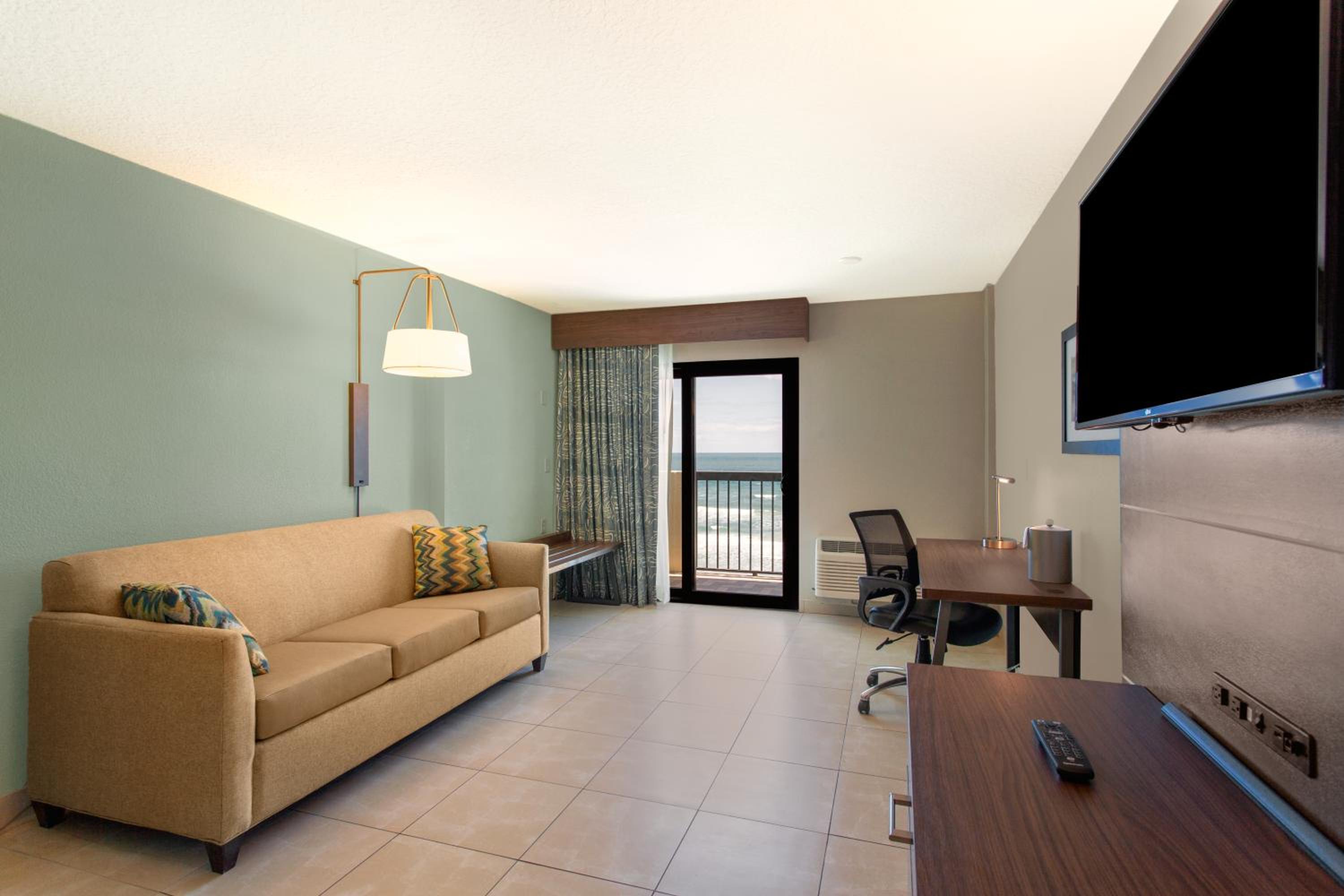 Executive King Suite with Ocean View - Non-Smoking - Photo 3