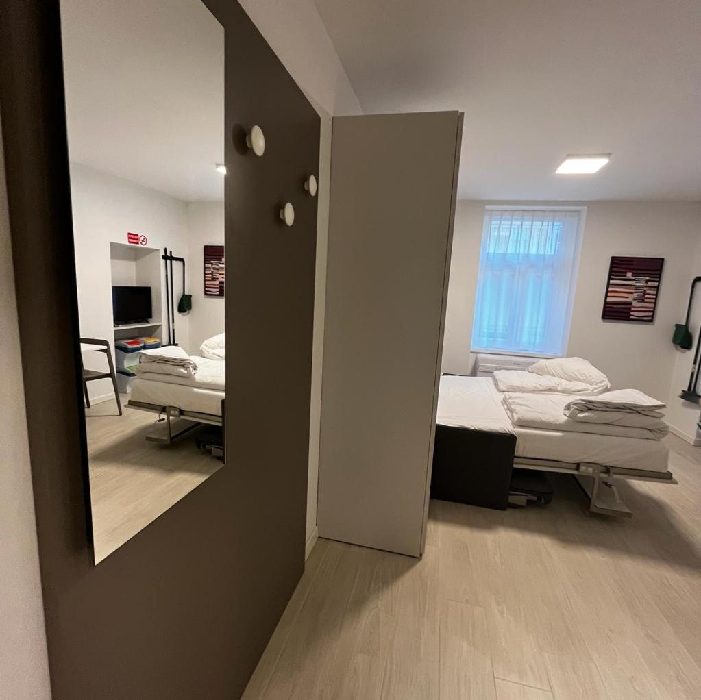 Studio Apartment photo 1
