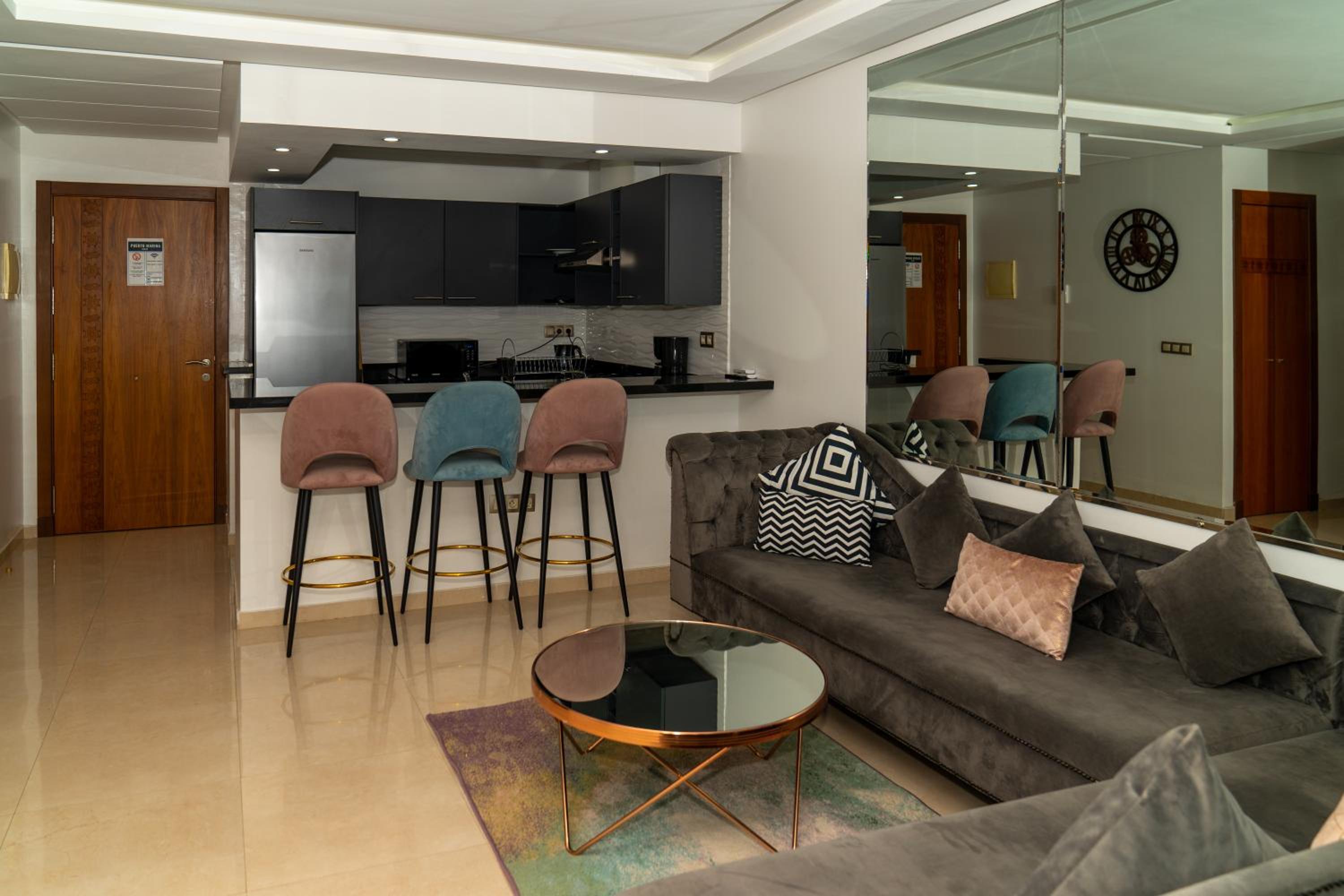 Apartment with Garden View - Photo 7