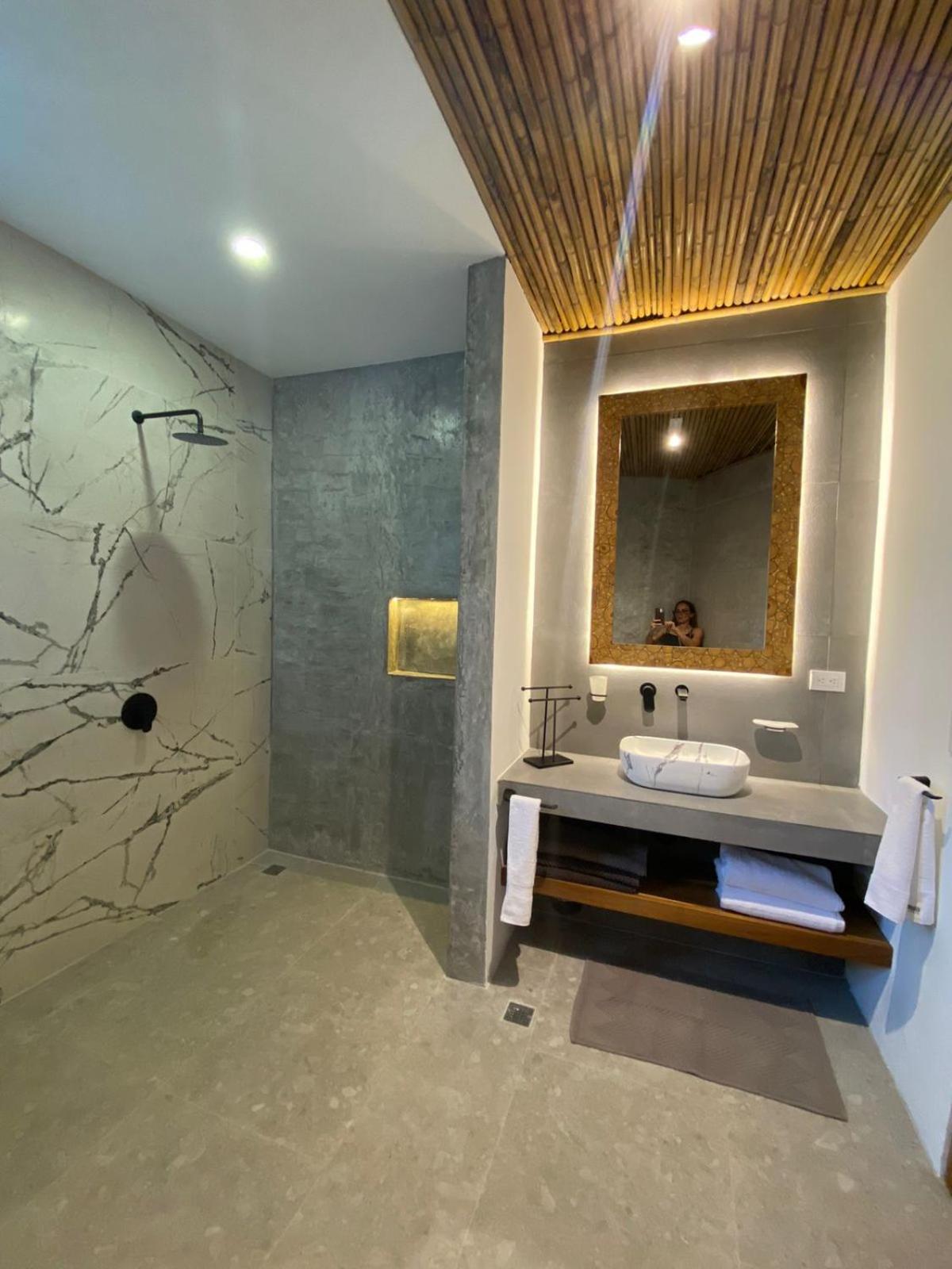 Villa photo 3