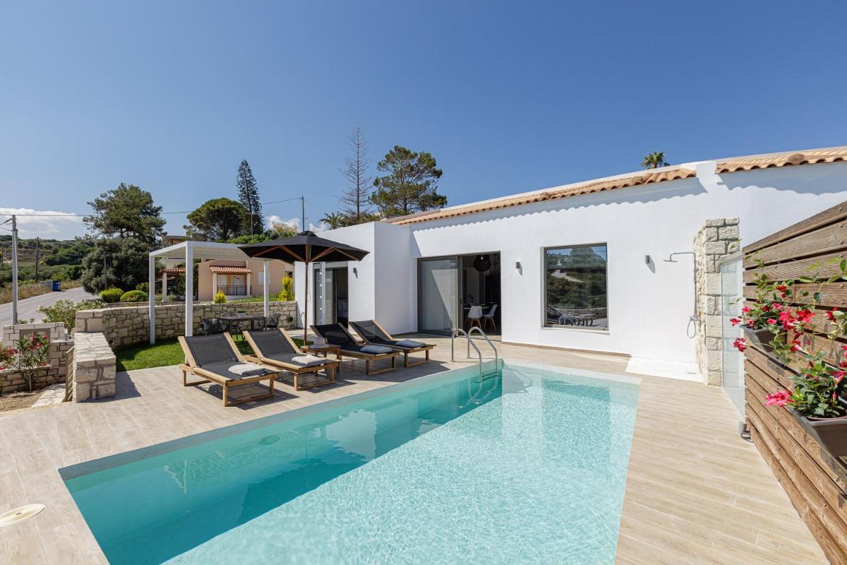 Standard Villa photo 1