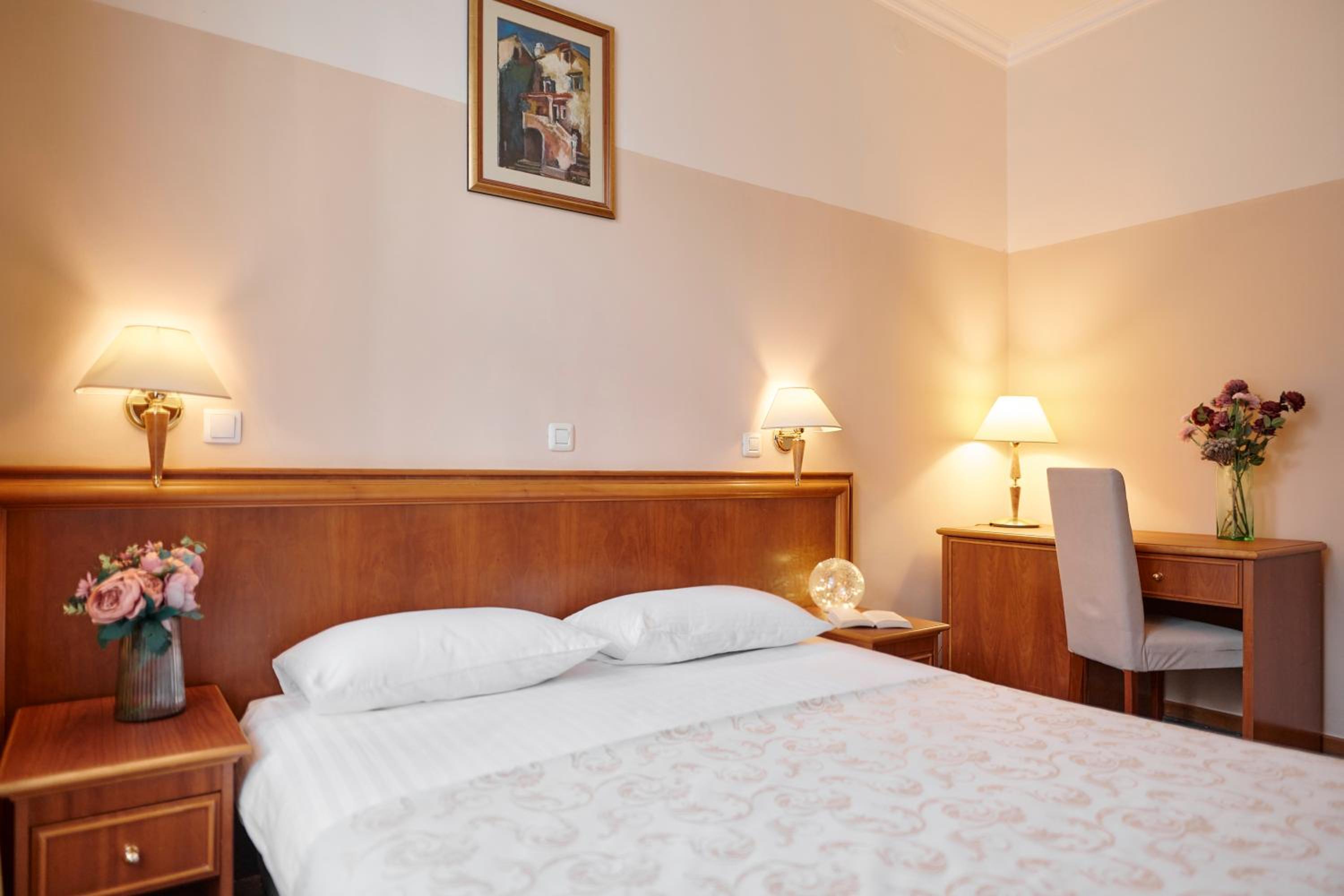 Habitación Doble Estándar con Vista a la Calle